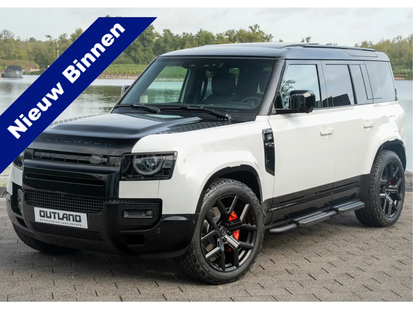 Land Rover Defender 110 P300e X-Dynamic HSE | Outland Modern Ice Editi Wit - 1