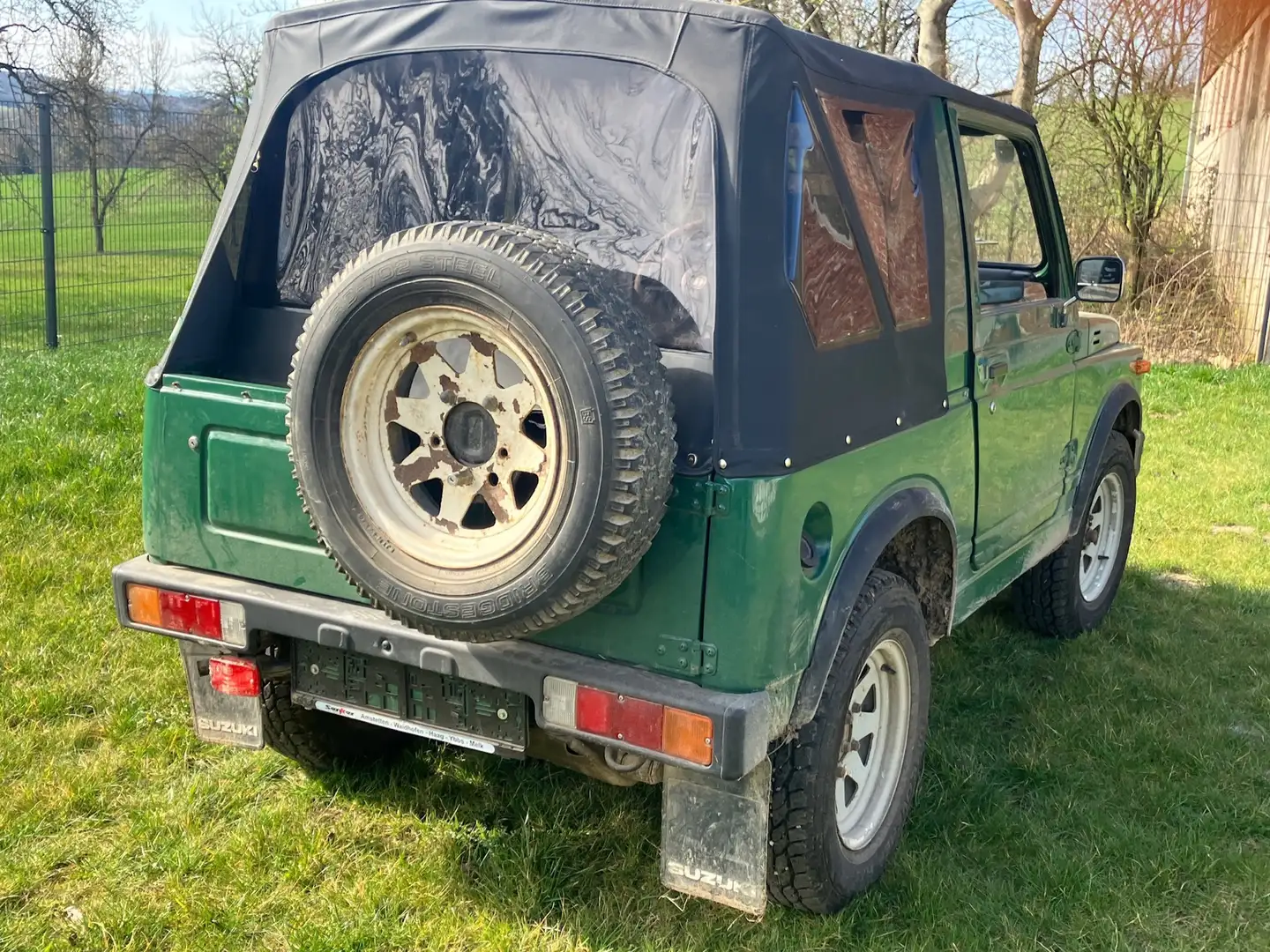 Suzuki SJ 410 Suzuki SJ410 SUV / Geländewagen Oldtimer Groen - 2