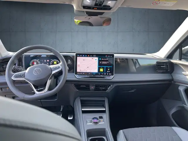 Volkswagen Tiguan view 11