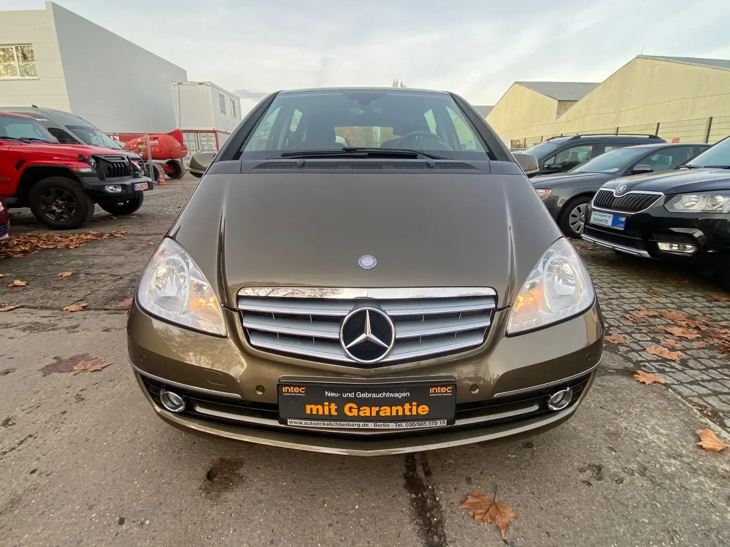 Mercedes-Benz A 200 Automatik+Klima+PDC+Allwetter+Sitzheizung Braun - 2