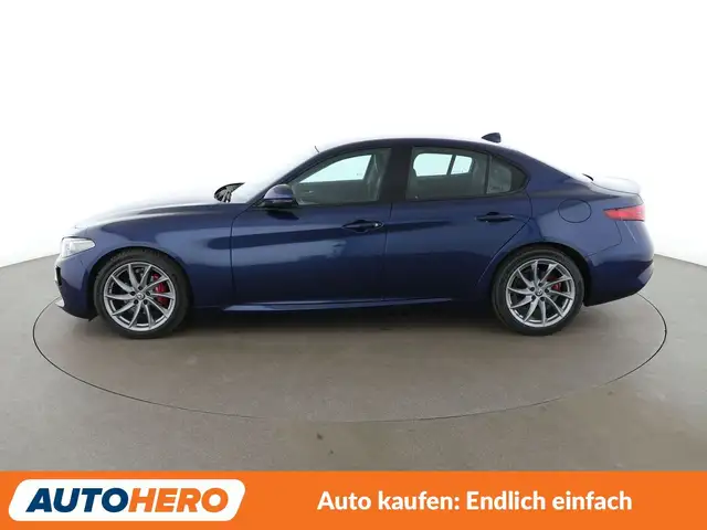 Alfa Romeo Giulia view 3