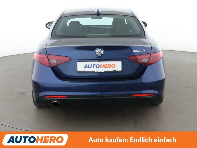 Alfa Romeo Giulia view 5