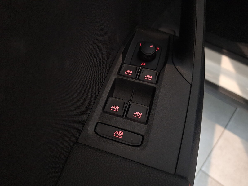SEAT Arona 1,0 Eco TSI FR Fastlane — photo 12