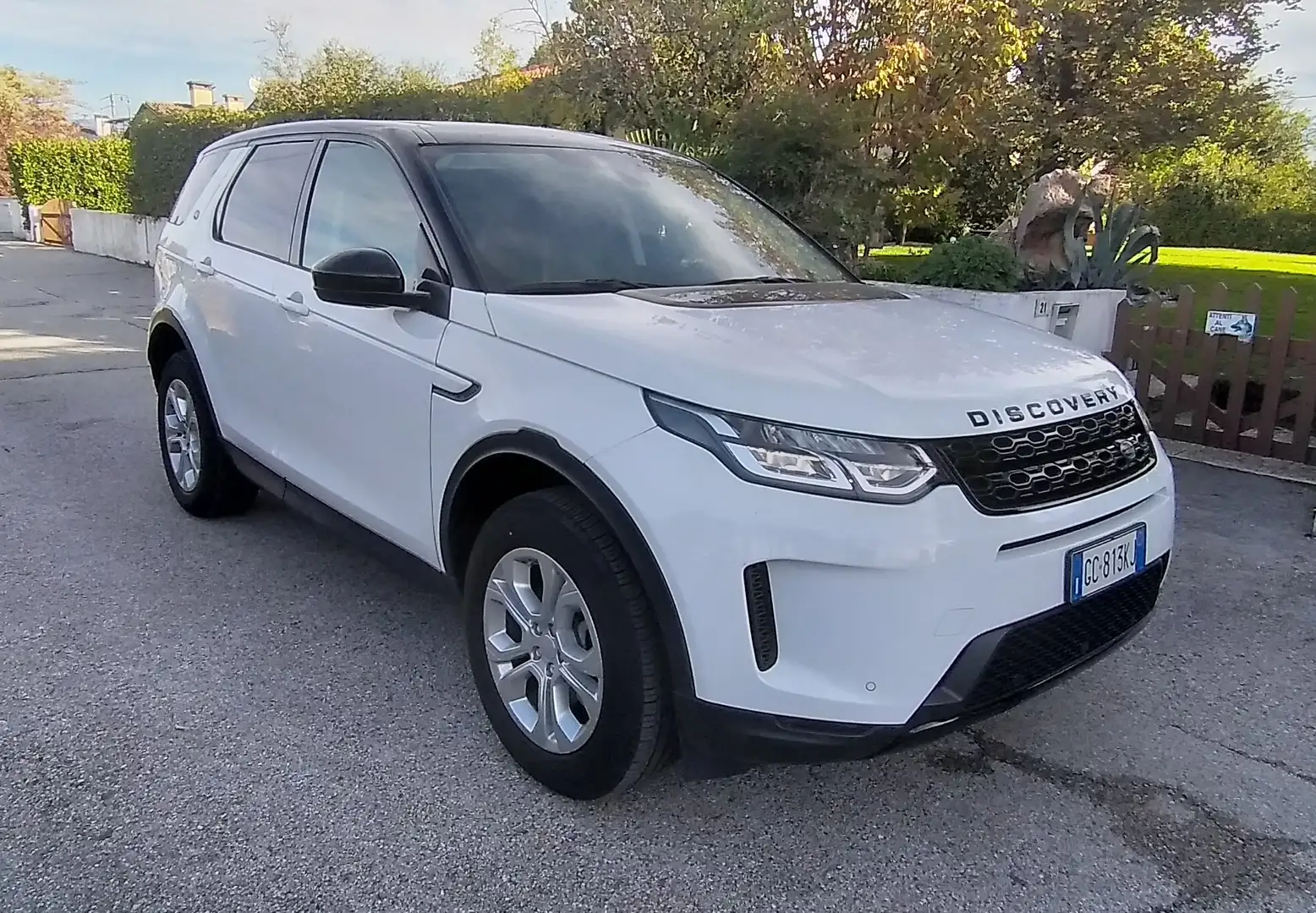 Land Rover Discovery Sport 2.0d ed4 R-Dynamic SE fwd 150cv Bianco - 2