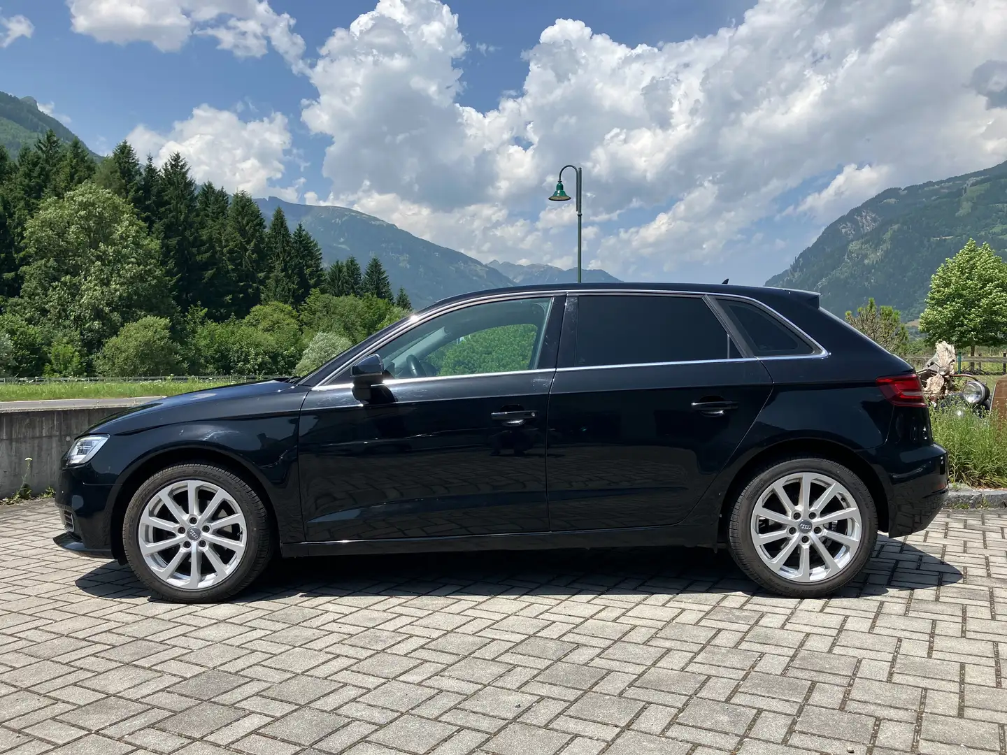 Audi A3 SB 1,6 TDI S-tronic intense Noir - 2