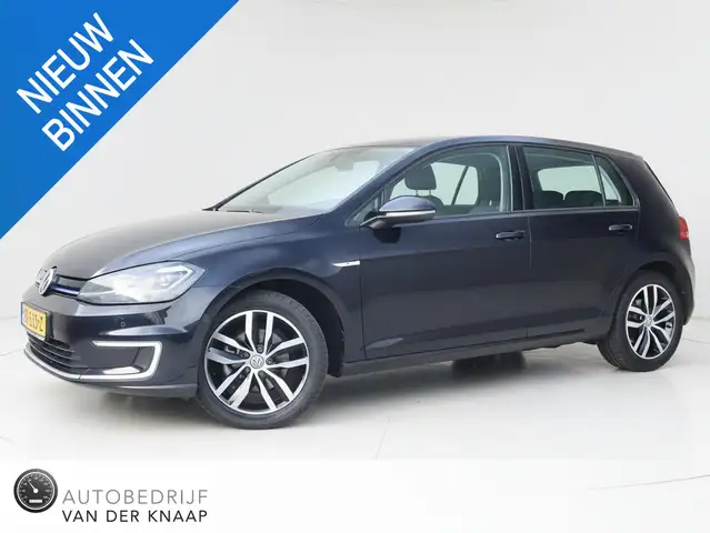 Volkswagen e-Golf | Clima | Adapt. Cruise | Multimedia/Navi | PDC |