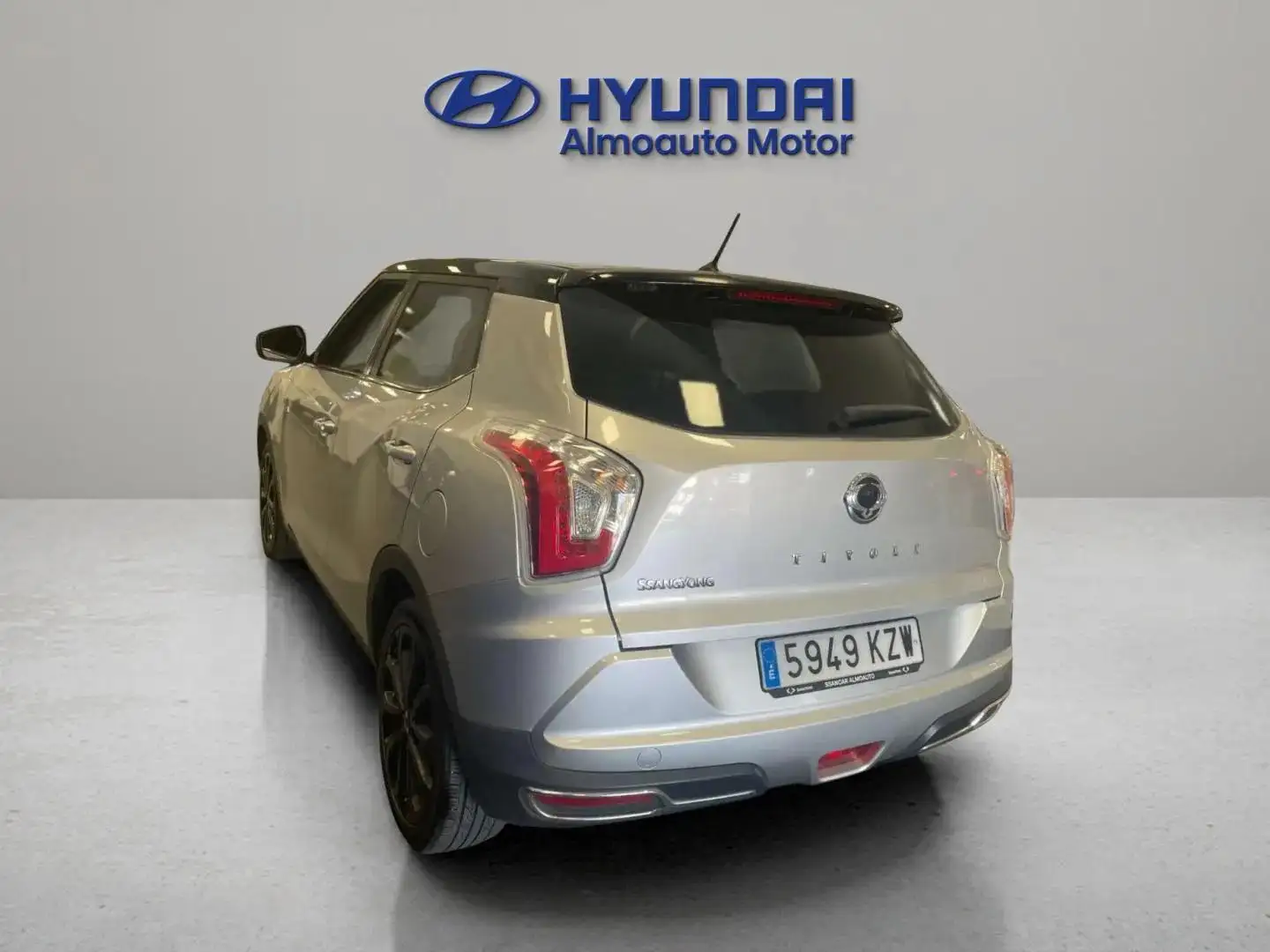 SsangYong Tivoli D16T Limited 4x2 Argintiu - 2