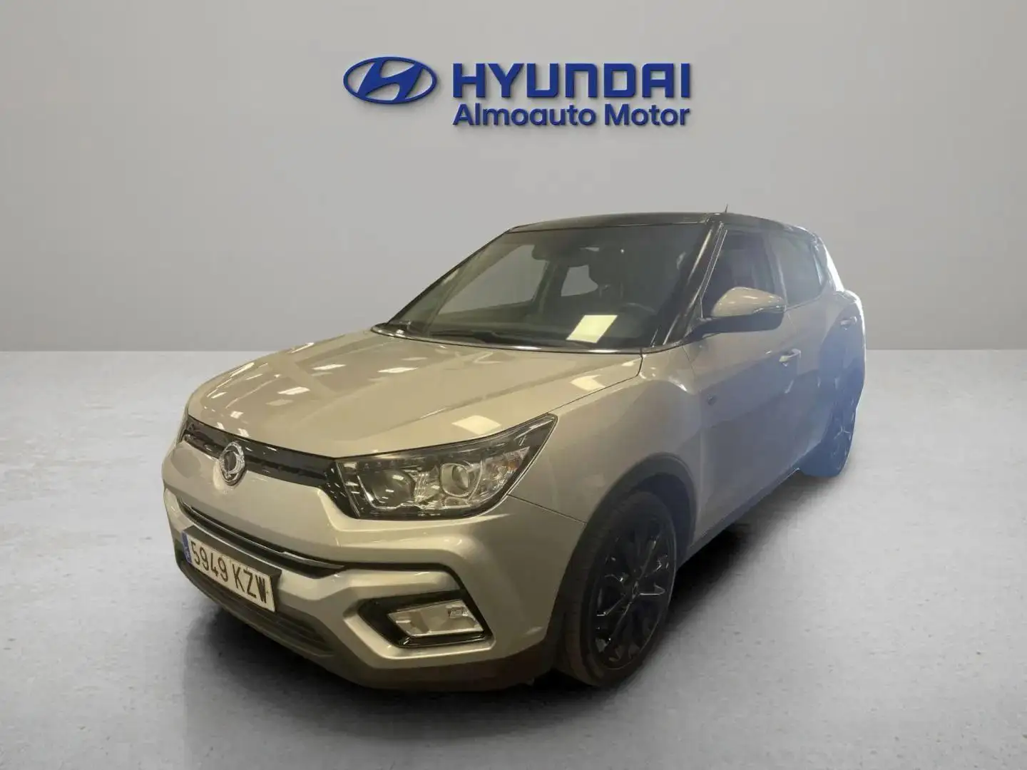 SsangYong Tivoli D16T Limited 4x2 Argintiu - 1