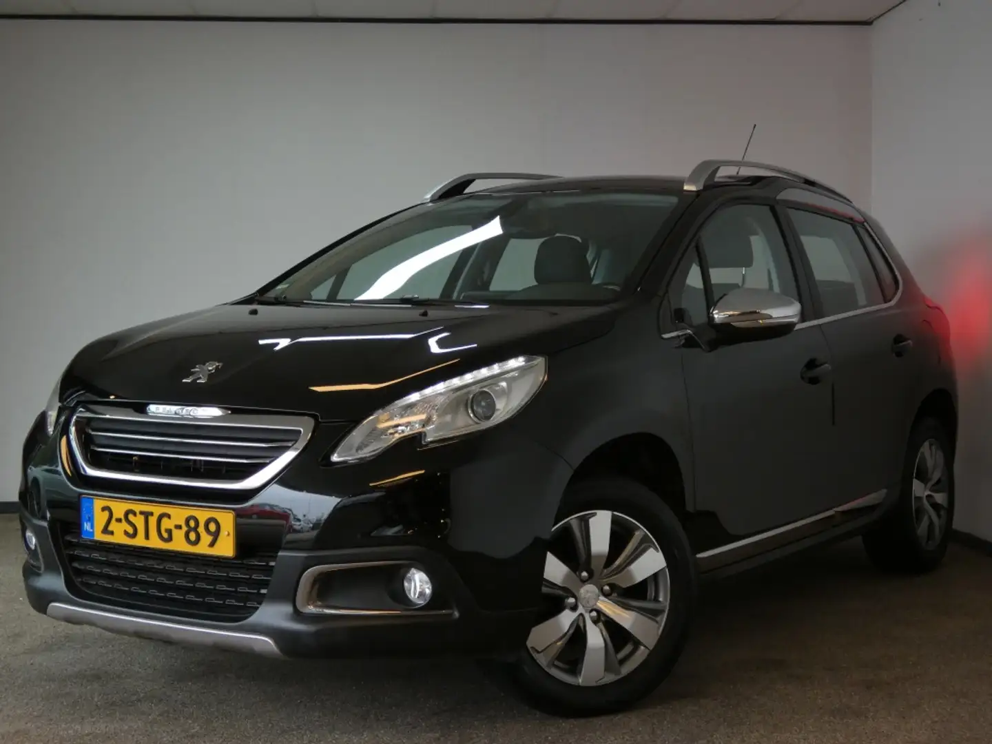 Peugeot 2008 1.2 VTi Allure Nwe APK airco Noir - 1