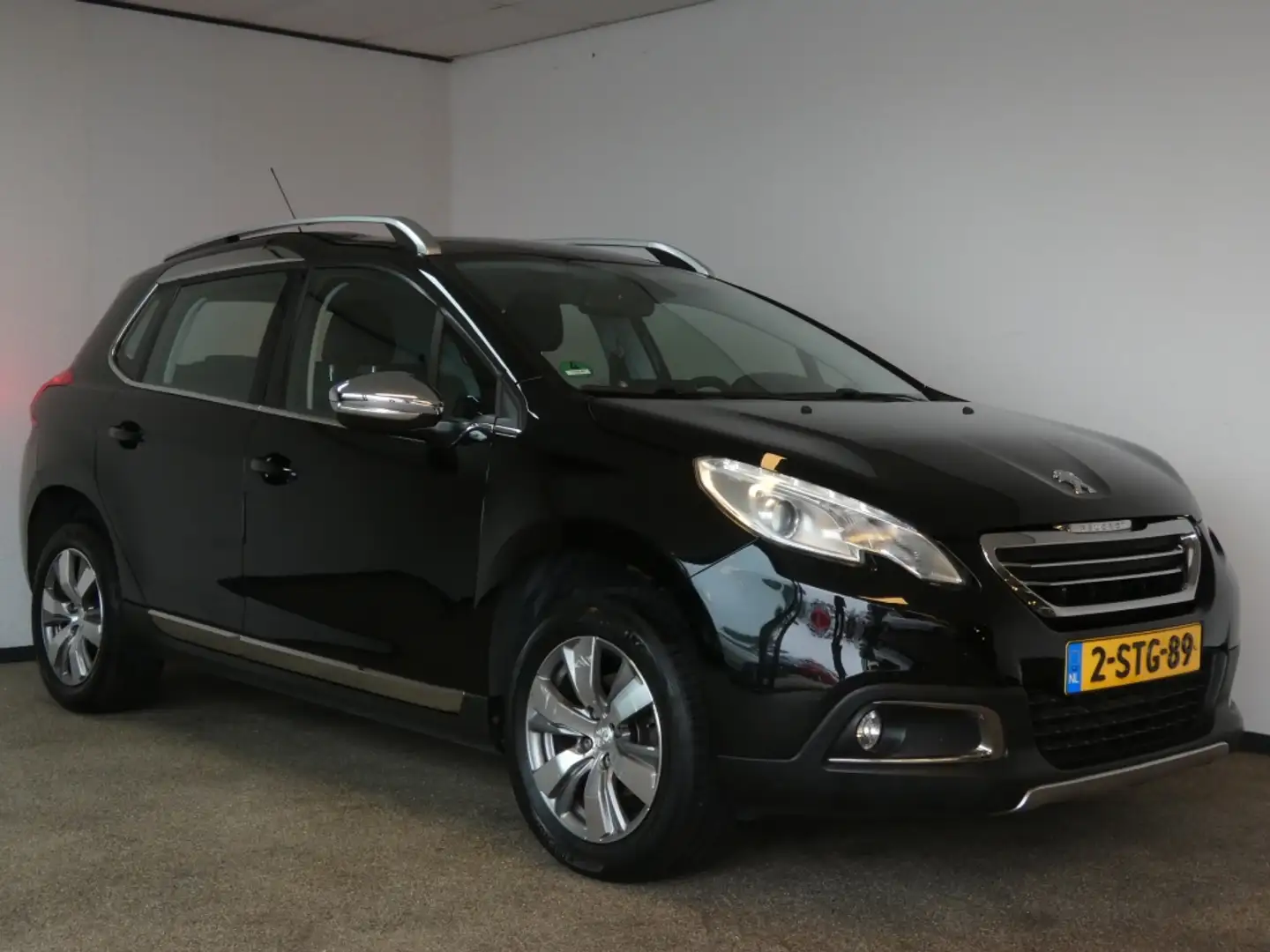 Peugeot 2008 1.2 VTi Allure Nwe APK airco Noir - 2