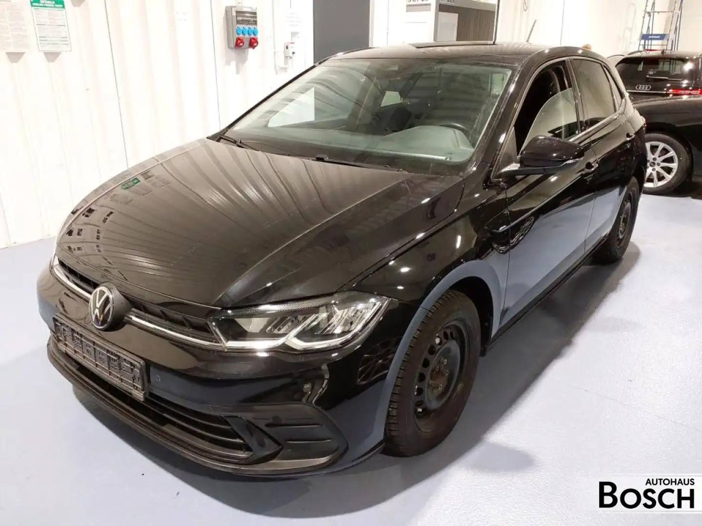 Volkswagen Polo 1.0 TSI Life DSG Facelift Navi SHZ PDC LED Schwarz - 2