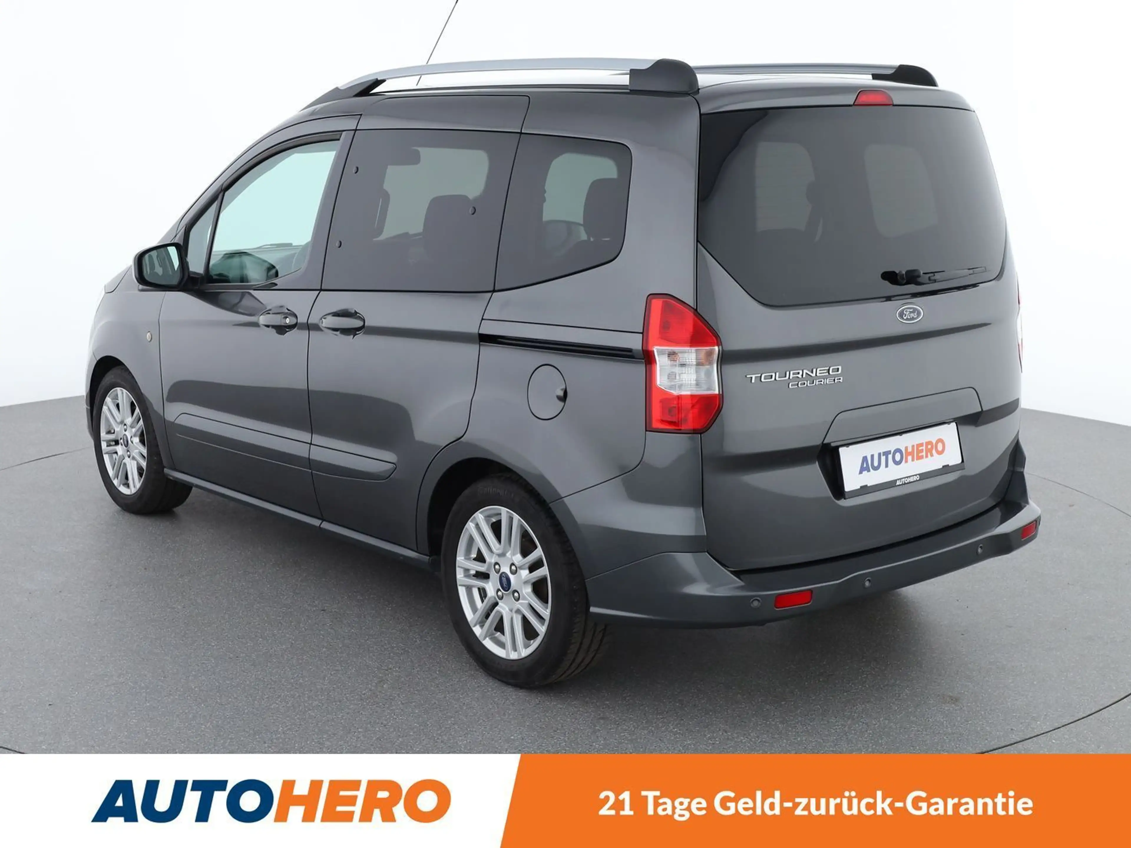 Ford Tourneo 1.0 EcoBoost Titanium — photo 4