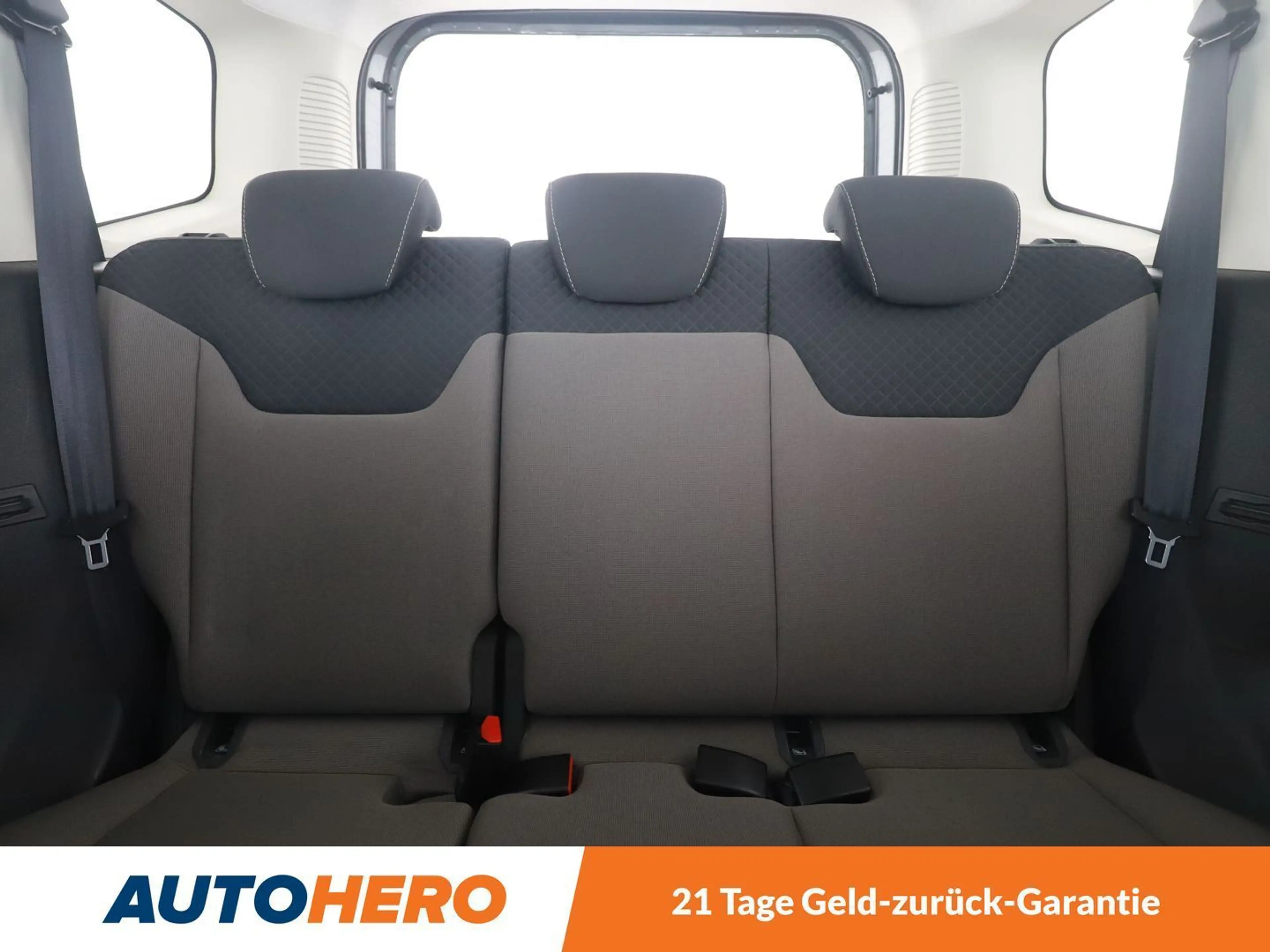 Ford Tourneo 1.0 EcoBoost Titanium — photo 15