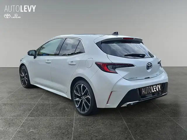Toyota Corolla view 4