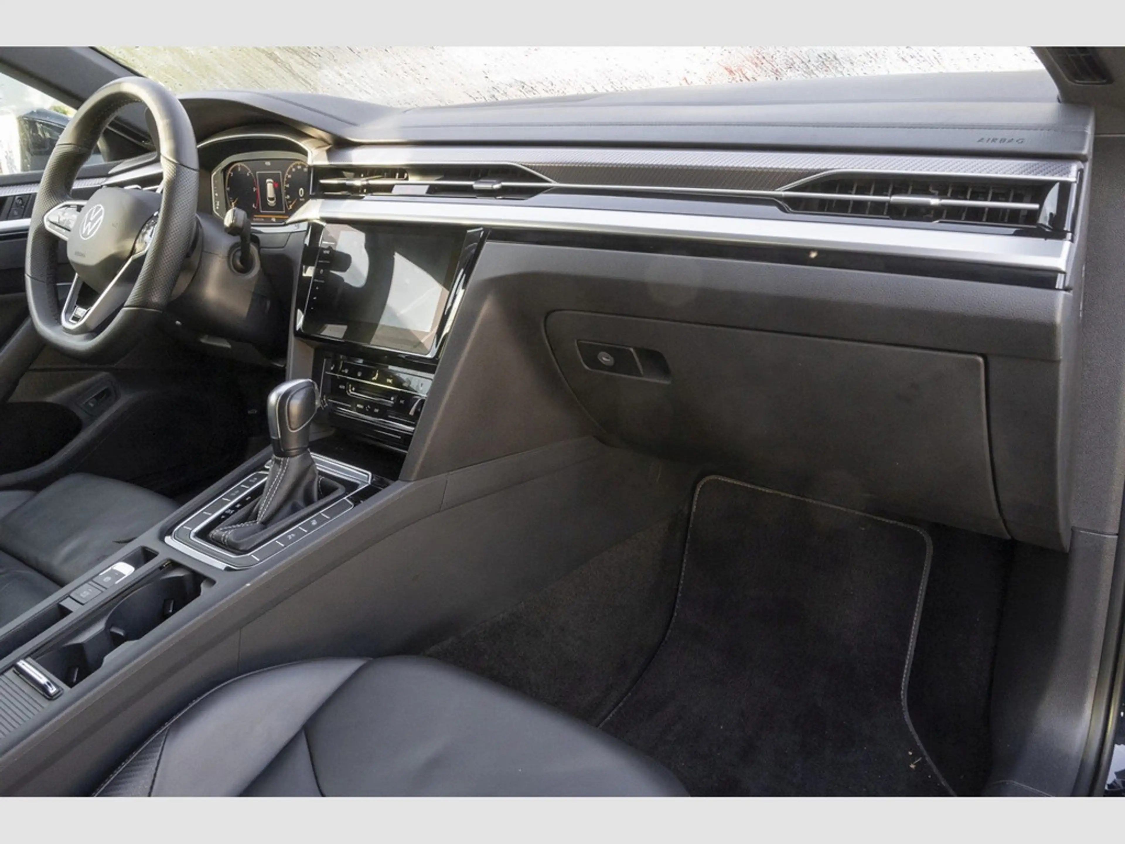 Volkswagen Arteon Shooting Brake 2.0 TDI DSG R-Line Area View/LED/DCC/HUD/Harman — photo 10