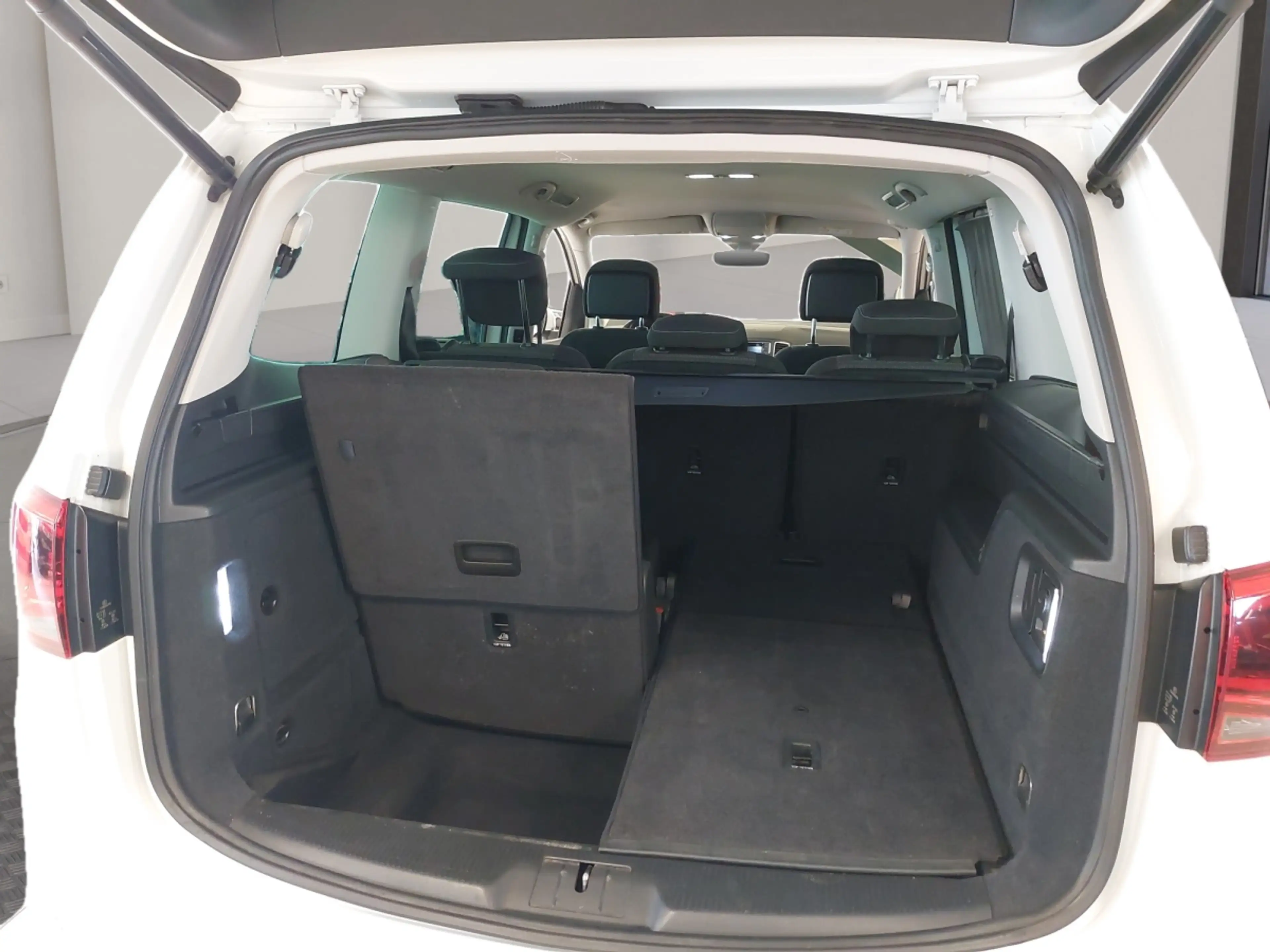 SEAT Alhambra ALHAMBRA 1.4 TSI Xce — photo 12