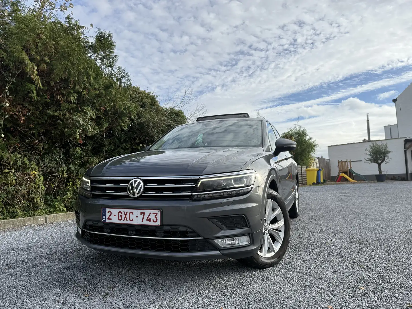 Volkswagen Tiguan Tiguan 2.0 TDi Highline DSG * PANO * EURO 6 Gris - 1