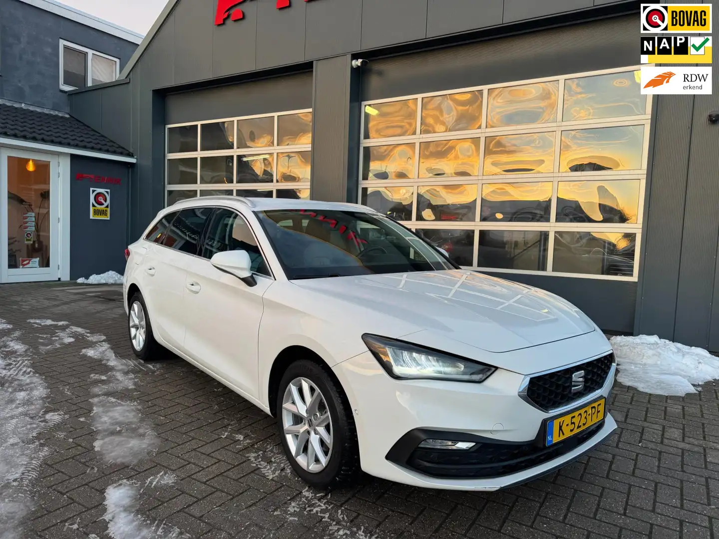 SEAT Leon Sportstourer 1.0 TSI Style Launch Edition / ACC / Blanc - 1