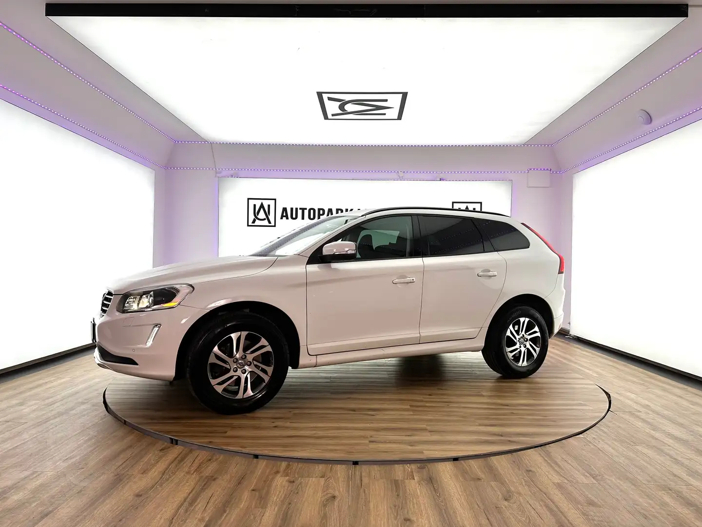 Volvo XC60 D3 Kinetic *XENON*DIGI-TACHO* Blanco - 2