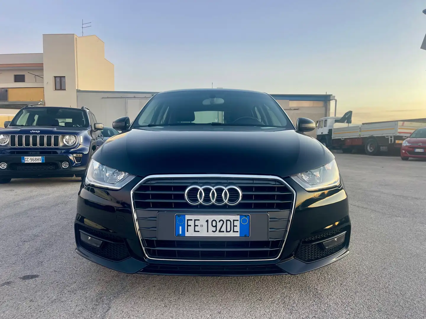Audi A1 A1 Sportback 1.0 tfsi ULTRA 82CV Noir - 2