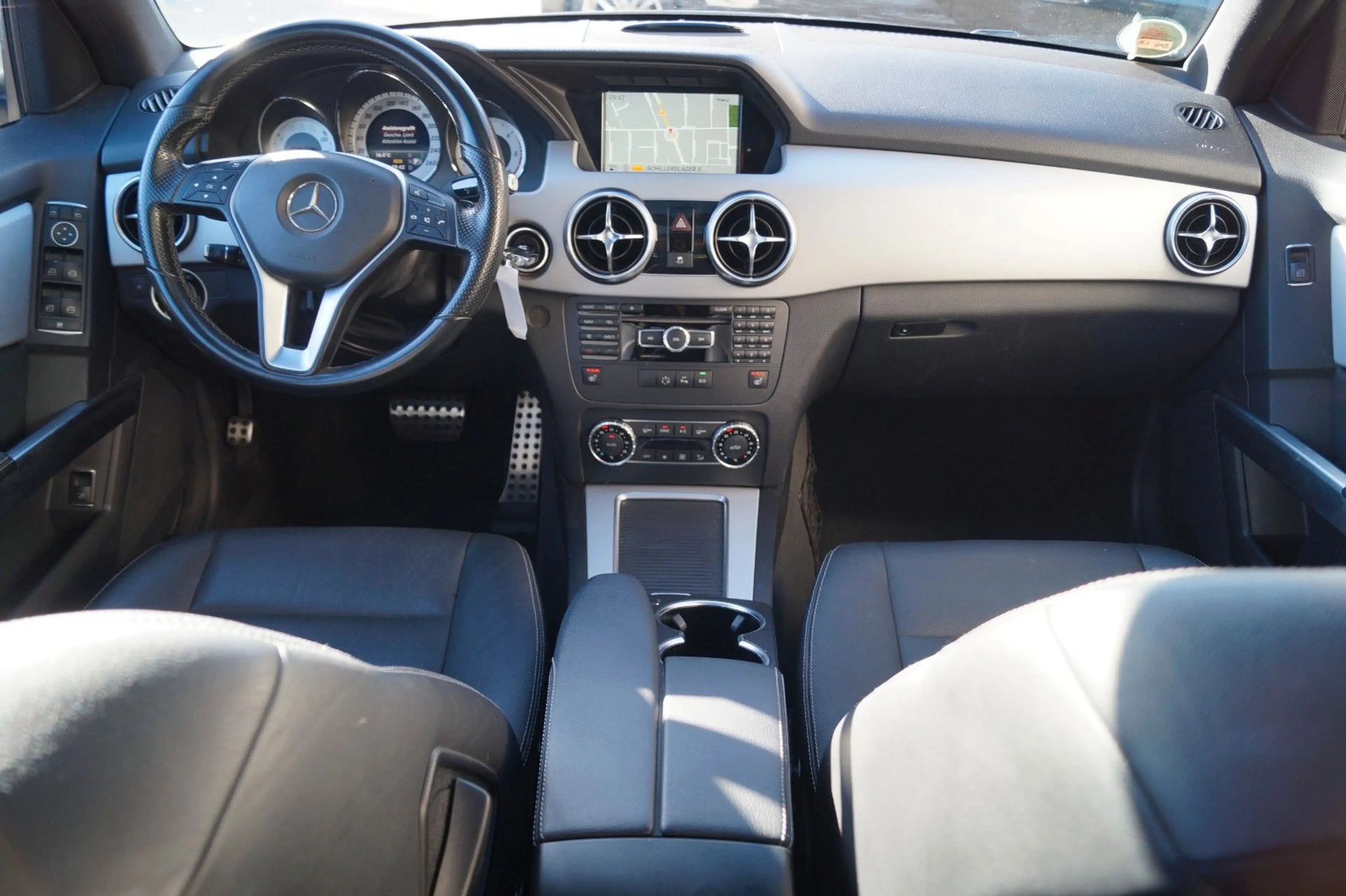 Mercedes-Benz GLK 220 CDI BE 4Matic 7G-Tronic Sportpaket 1.Hd — photo 11