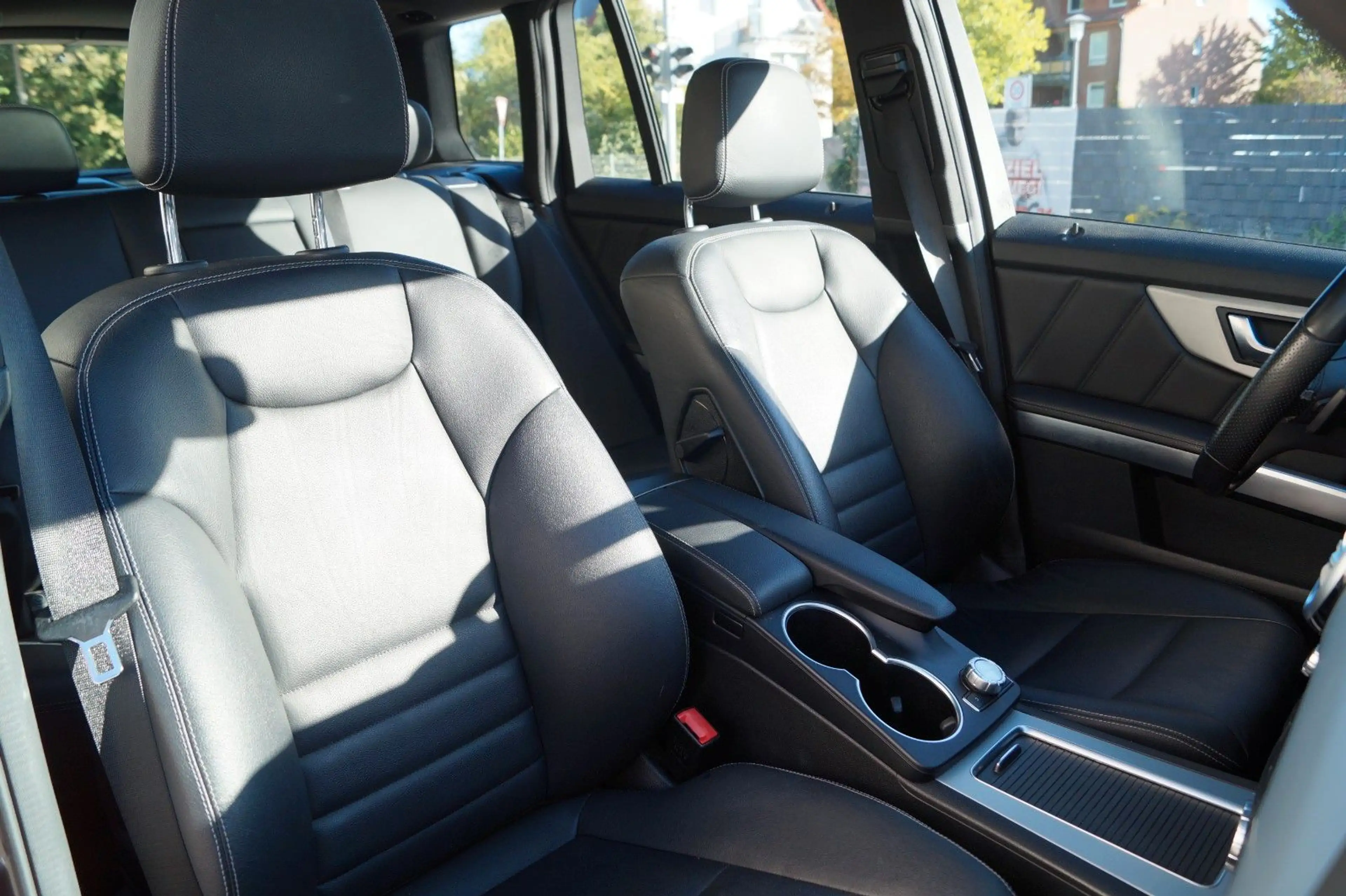 Mercedes-Benz GLK 220 CDI BE 4Matic 7G-Tronic Sportpaket 1.Hd — photo 14