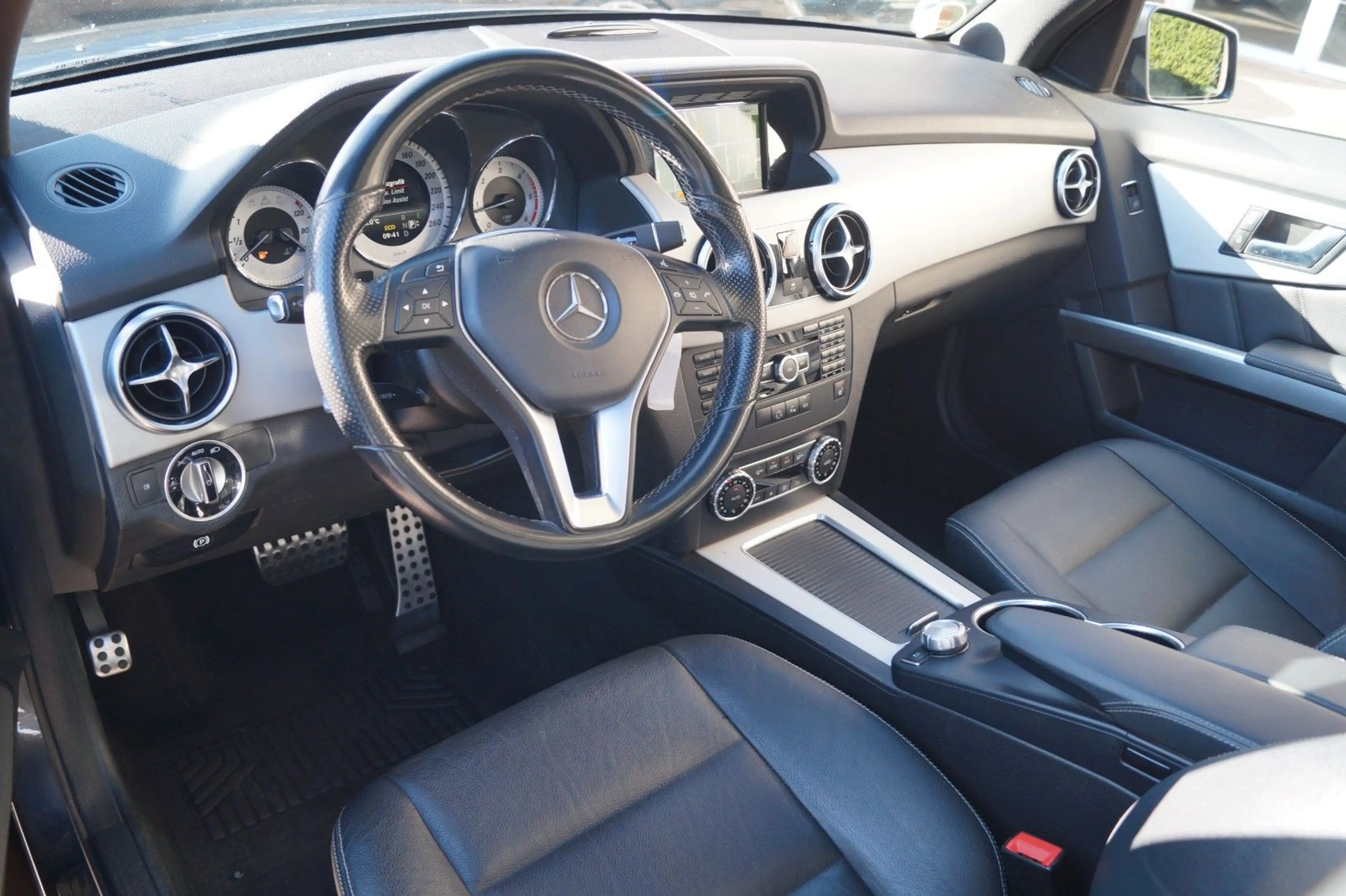 Mercedes-Benz GLK 220 CDI BE 4Matic 7G-Tronic Sportpaket 1.Hd — photo 9