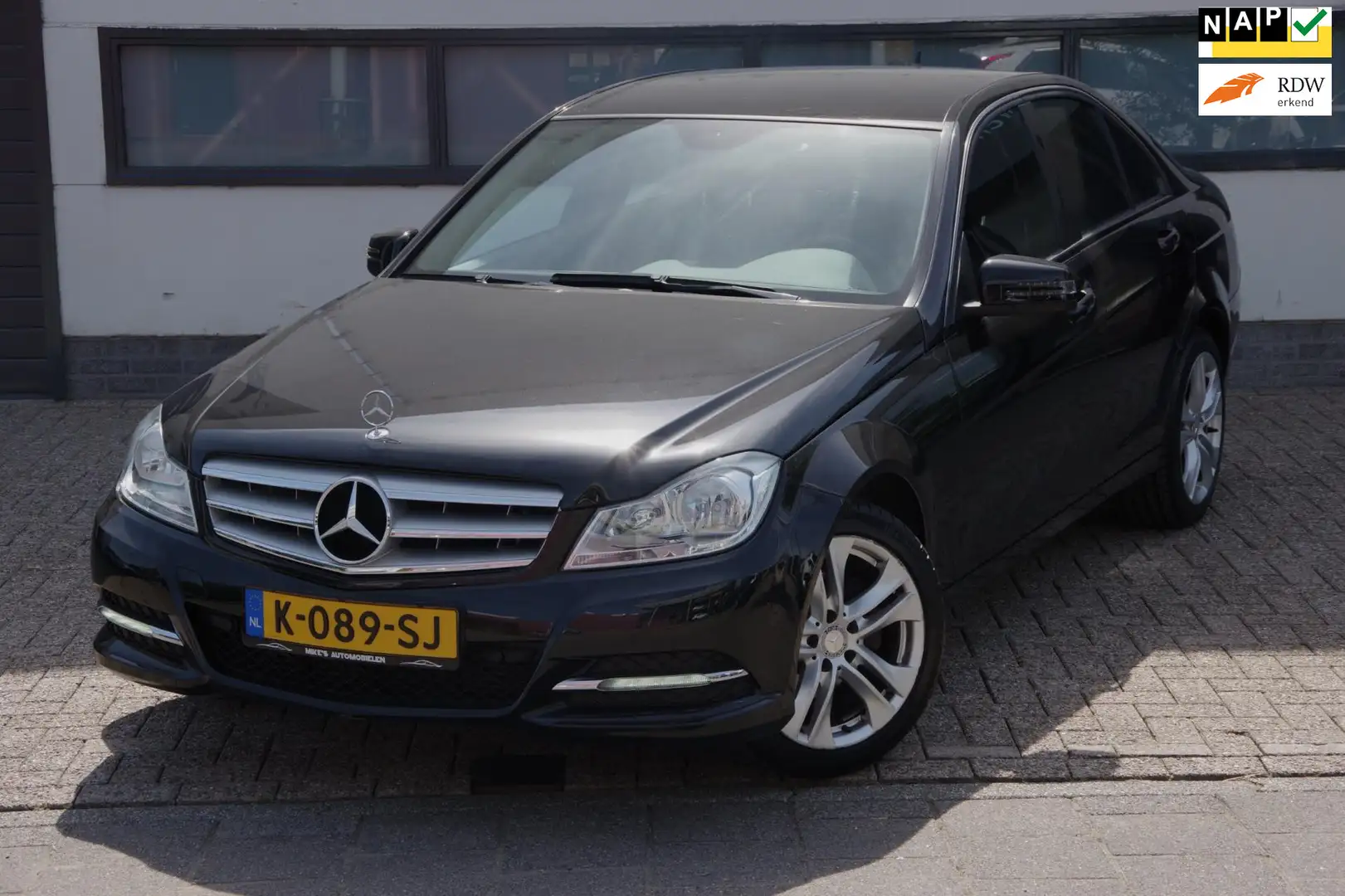 Mercedes-Benz C 180 Zwart - 1