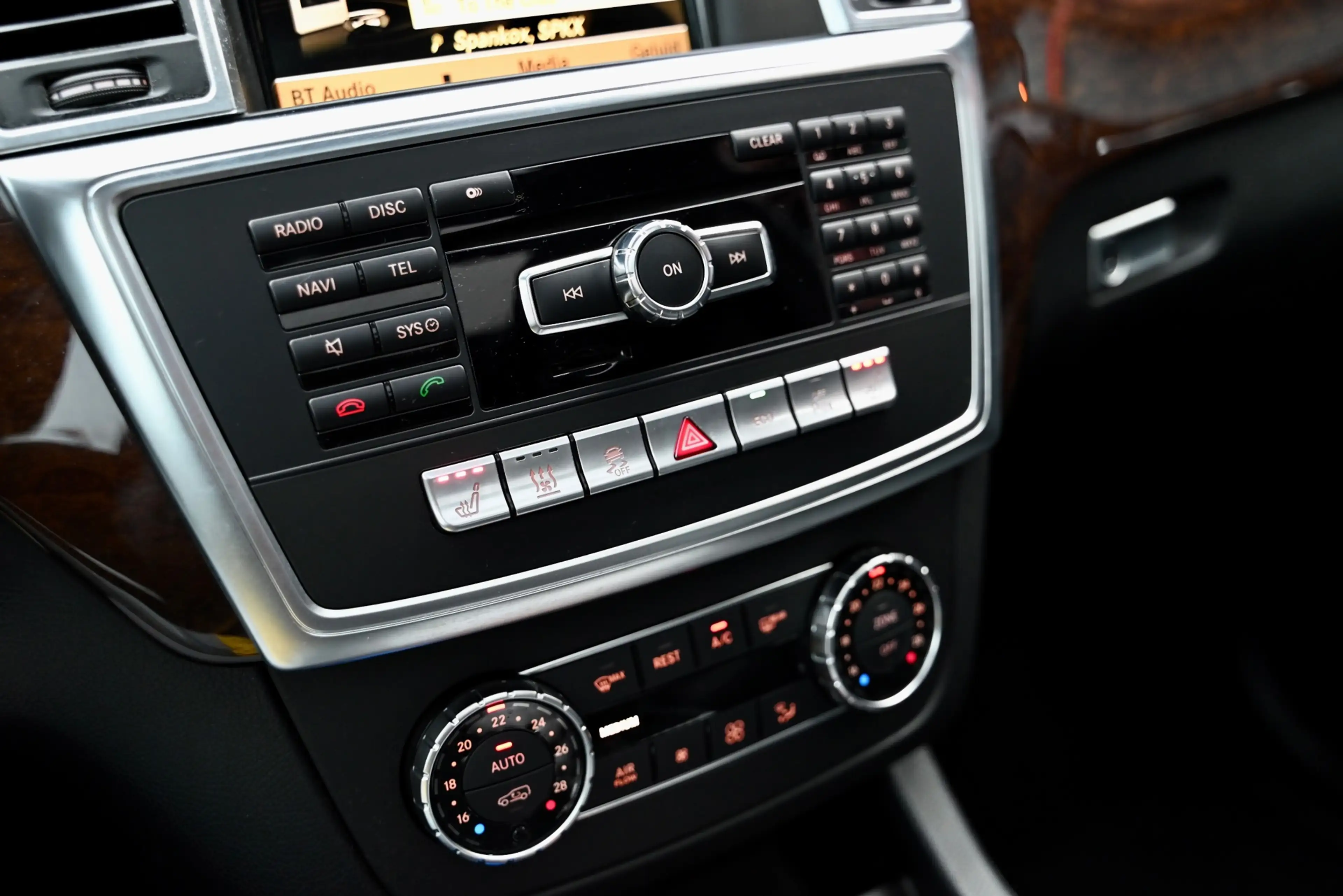 Mercedes-Benz ML 350 M-klasse AMG-Styling - Distronic - Entertainment A — photo 4