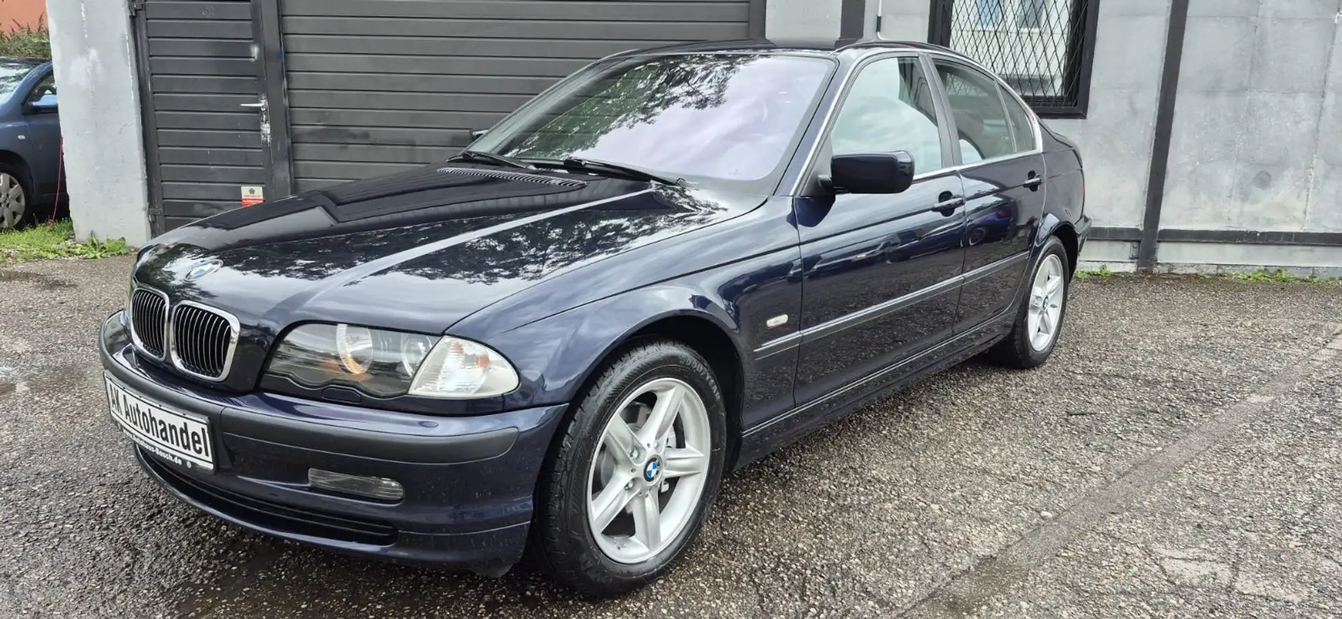 BMW 320 3 Lim. 320i Aut Navi Service & Tüv Neu 1 Hand Bleu - 1