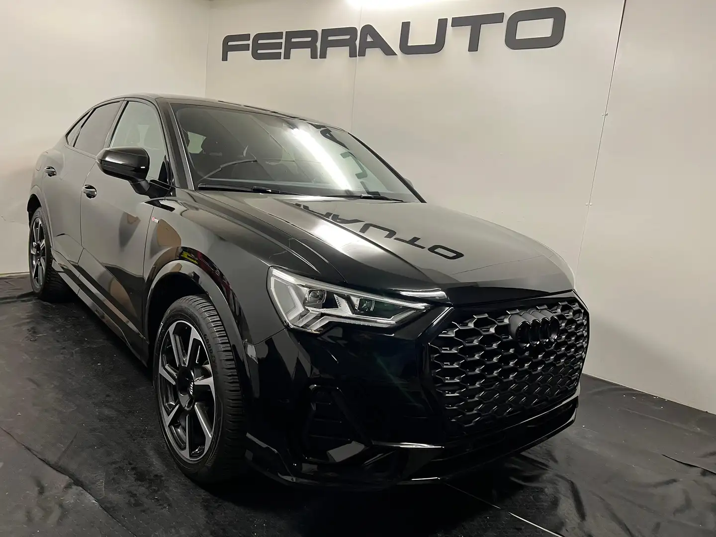 Audi Q3 Sportback 35 1.5 tfsi S line edition S TRONIC Noir - 1