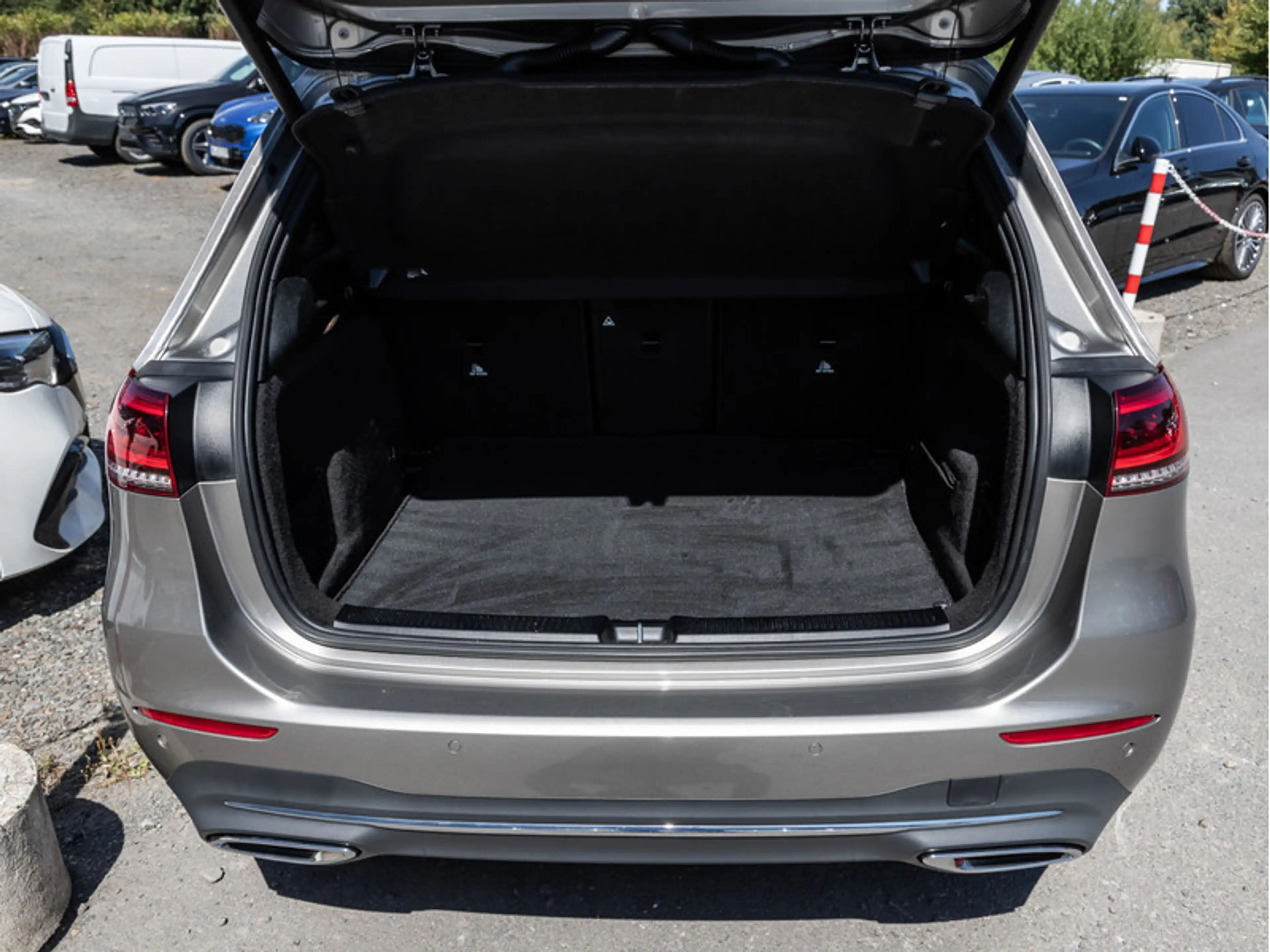 Mercedes-Benz B 220 d Progressive/Navi/MBUX/LED/Cam/Pano/EASY — photo 6