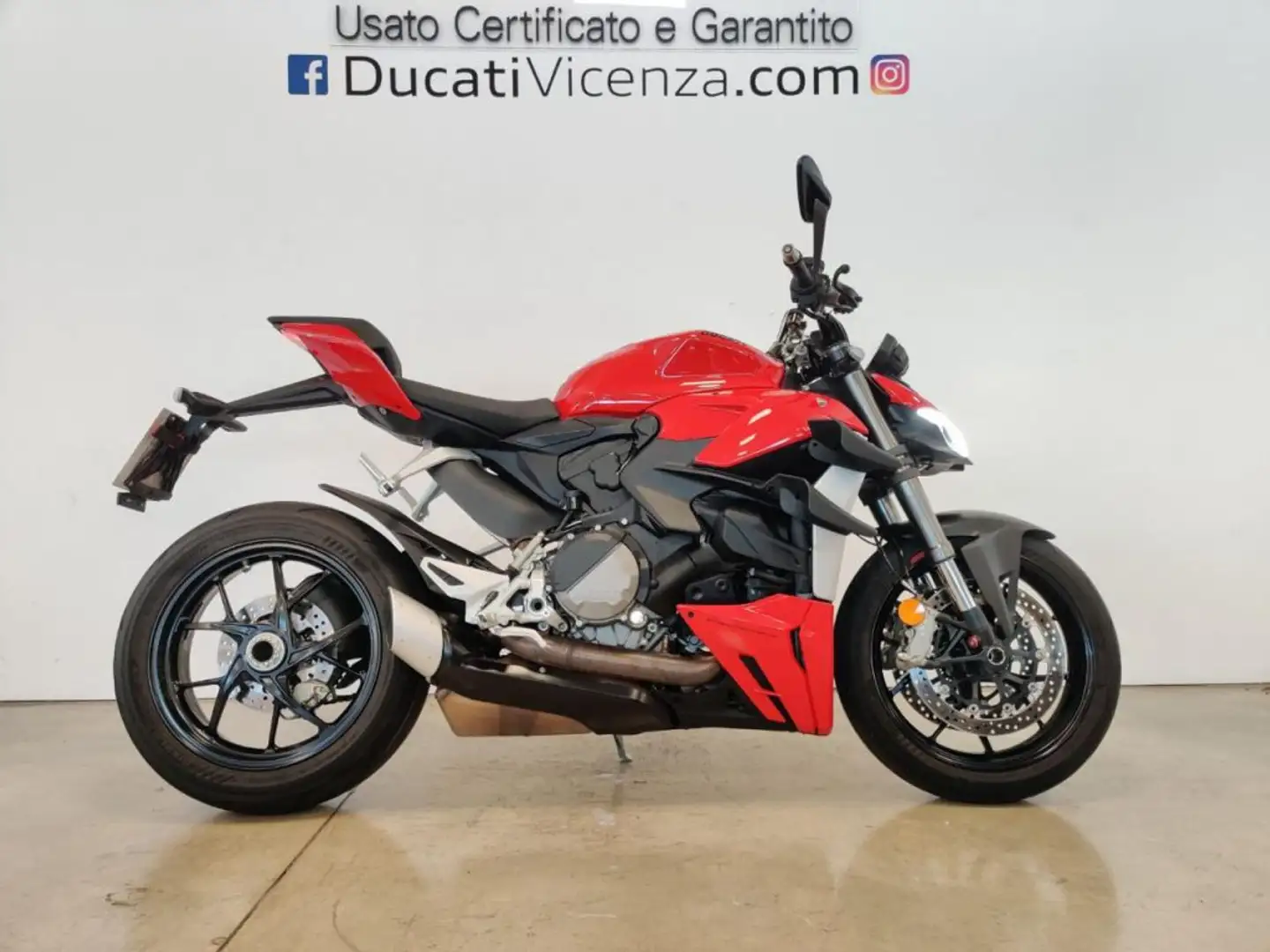 Ducati Streetfighter V2 RED Rood - 1