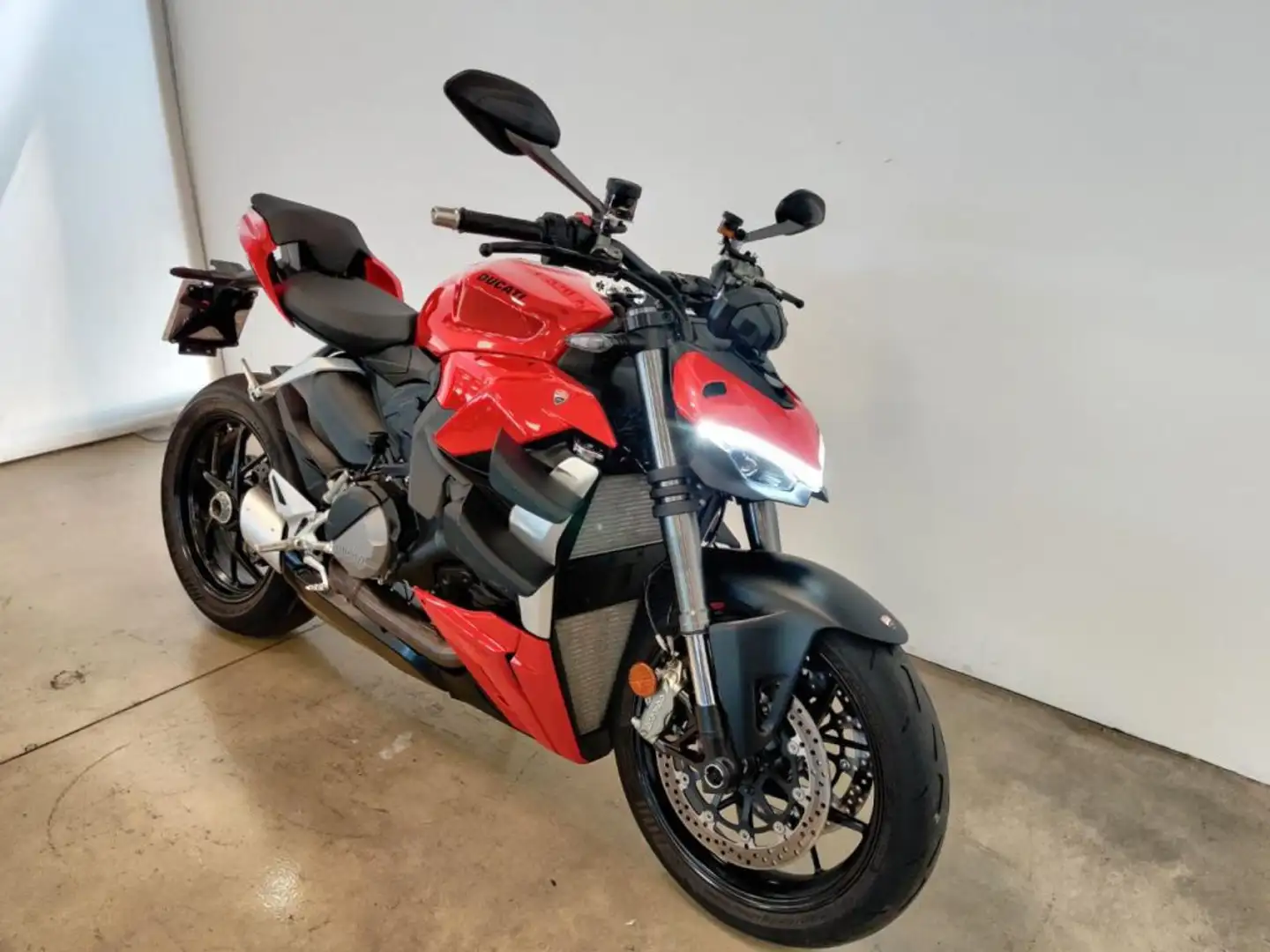 Ducati Streetfighter V2 RED Rood - 2