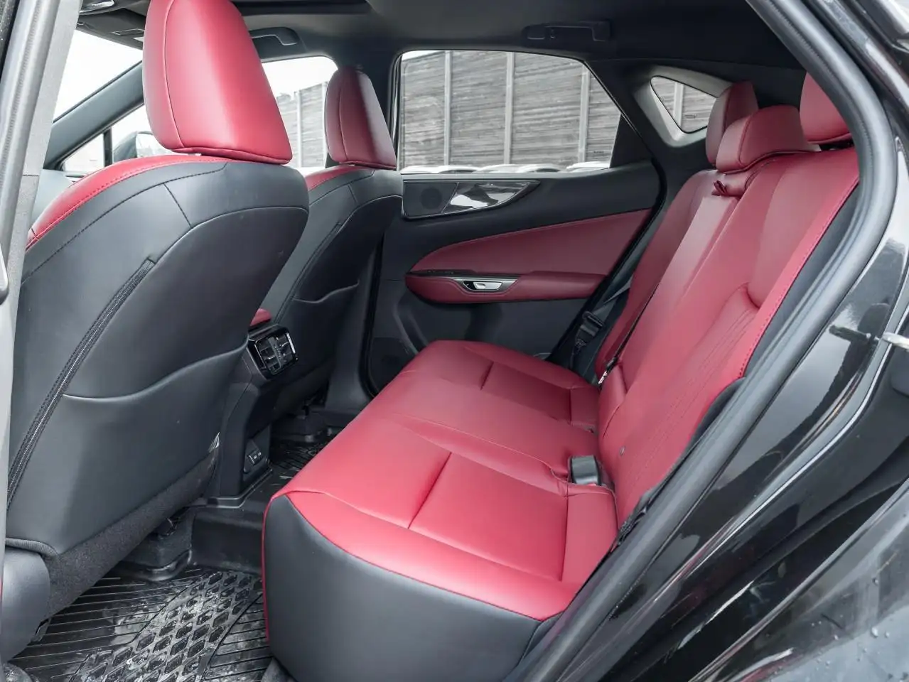 Lexus NX снимка Lexus NX