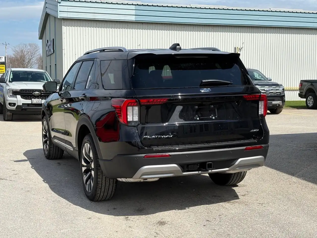 Ford Explorer снимка Ford Explorer