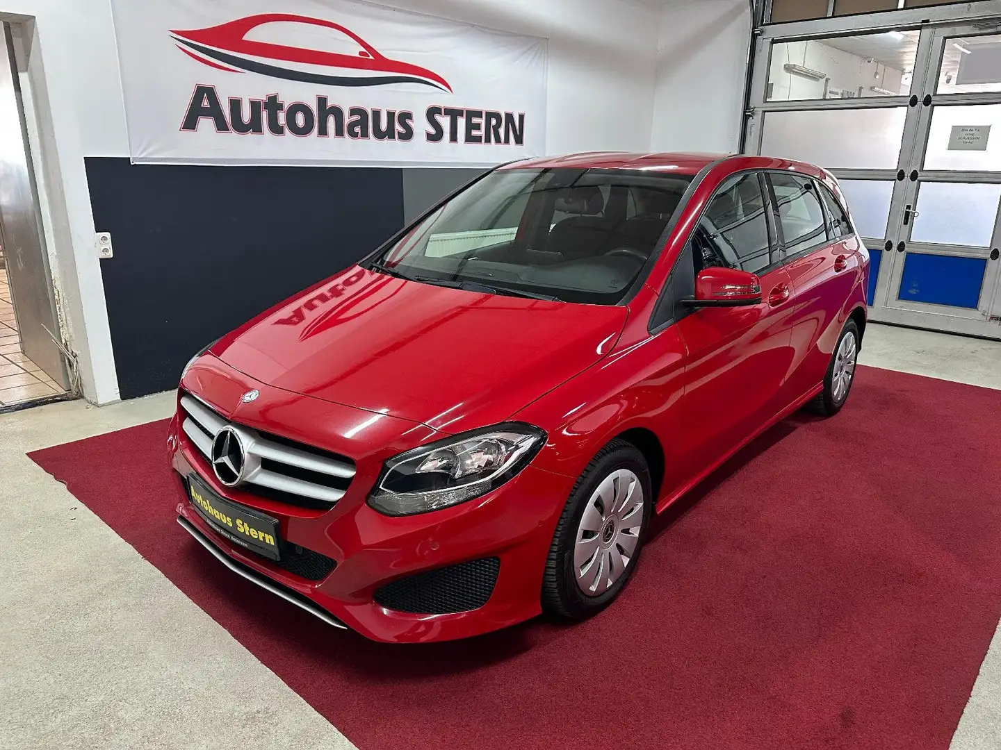 Mercedes-Benz B 180 B -Klasse B 180 Rot - 1