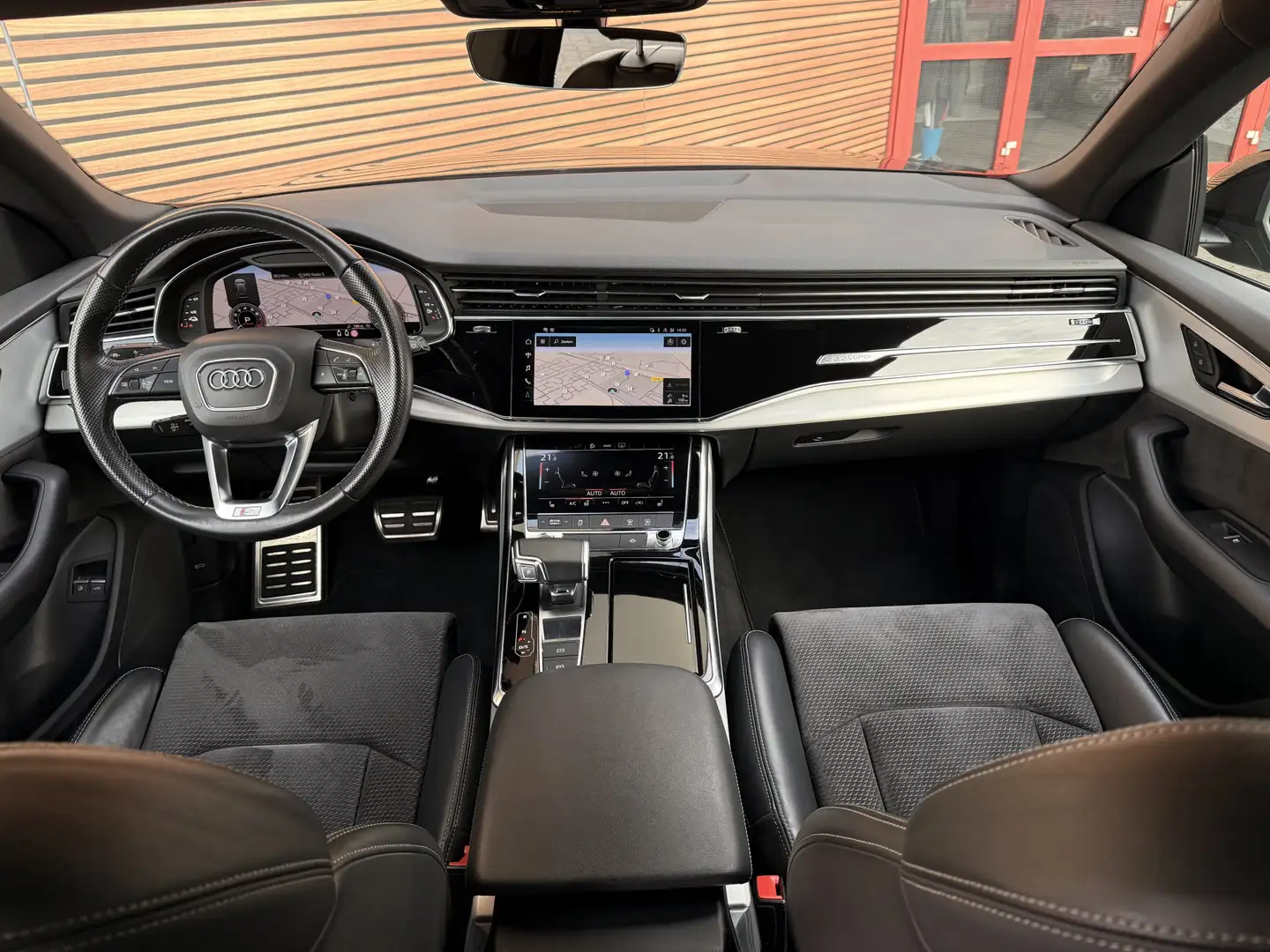 Audi Q8 55 TFSI e quattro Pro Line S Trekhaak / Luchtverin Zwart - 2
