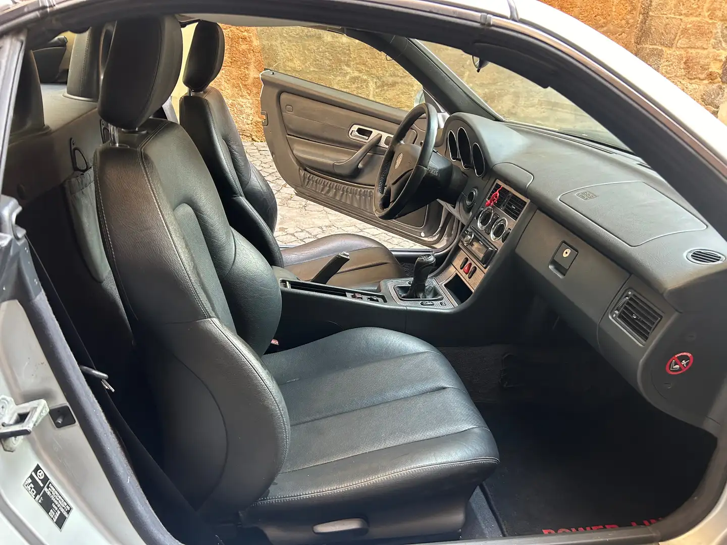 Mercedes-Benz 230 Gri - 1