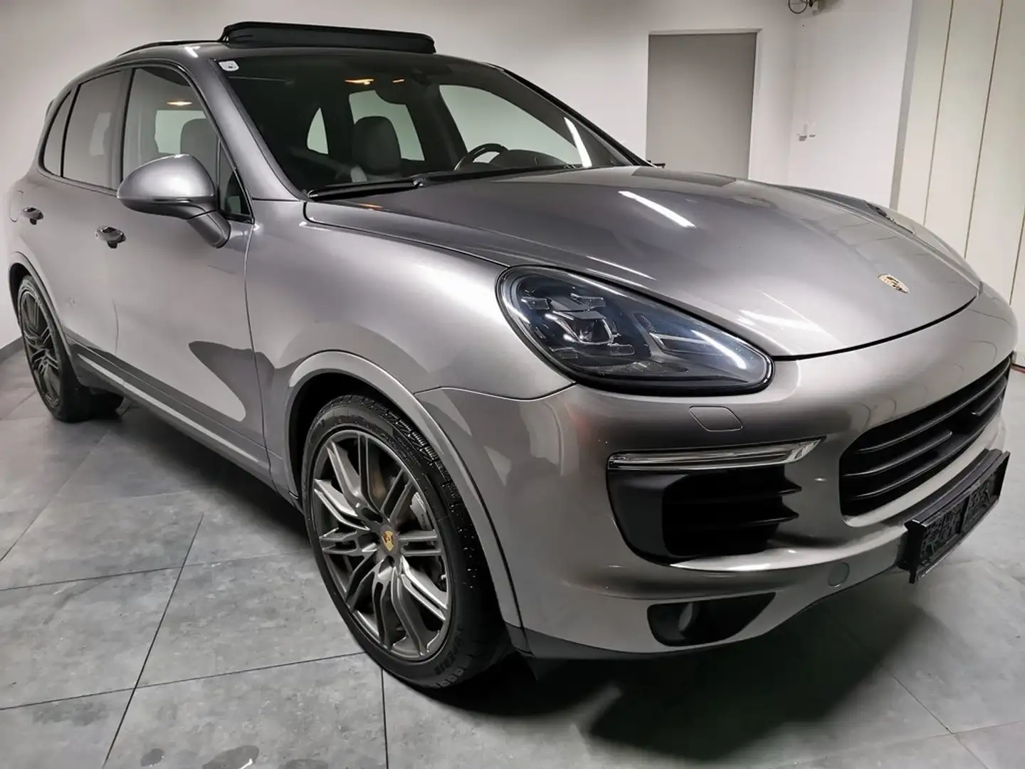 Porsche Cayenne S,V8 TDI,Facelift,Turbo S Sportpaket,Ahv,Panorama Grau - 1