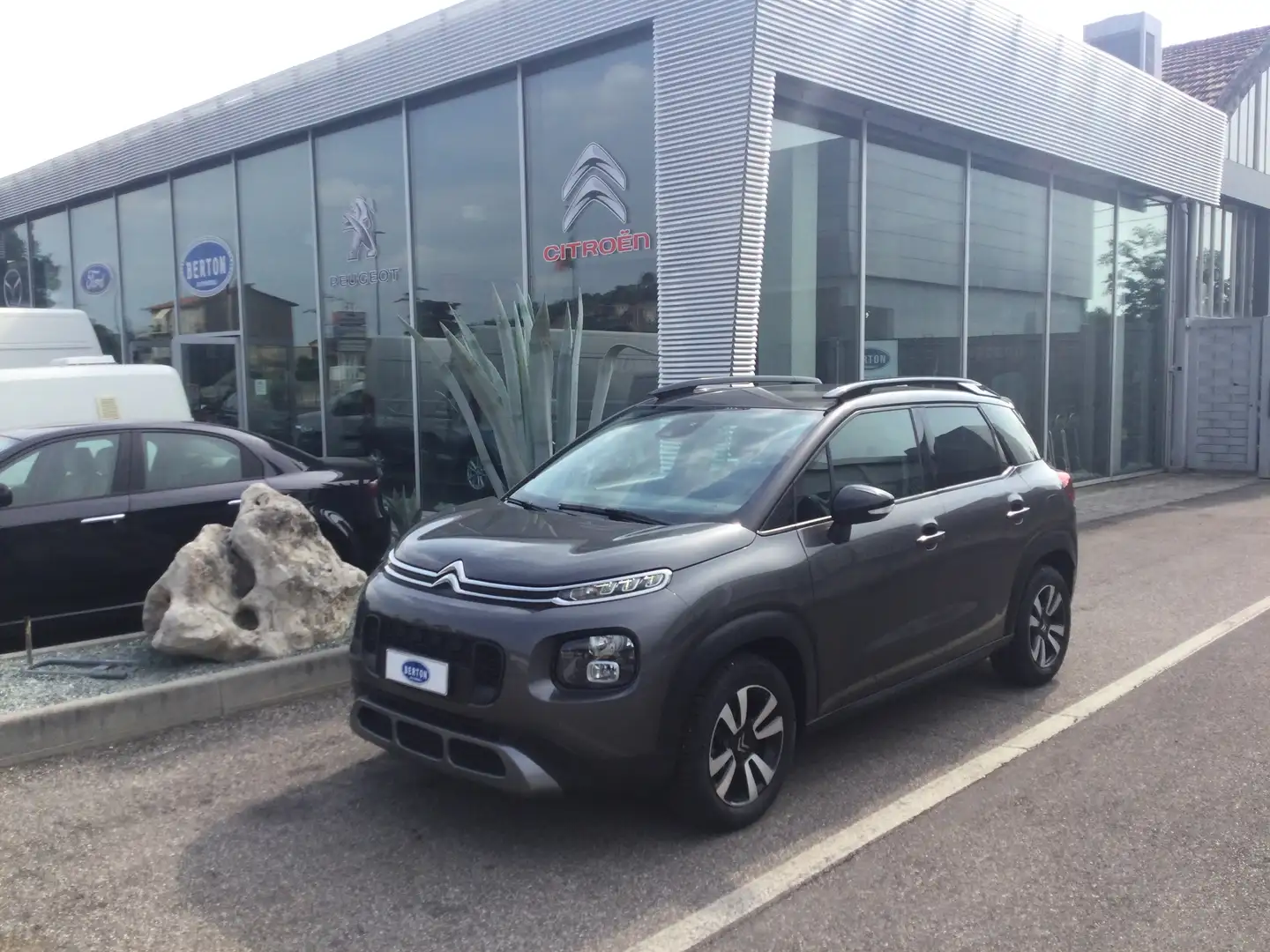 Citroen C3 Aircross PureTech 110 S&S Shine Grigio - 1