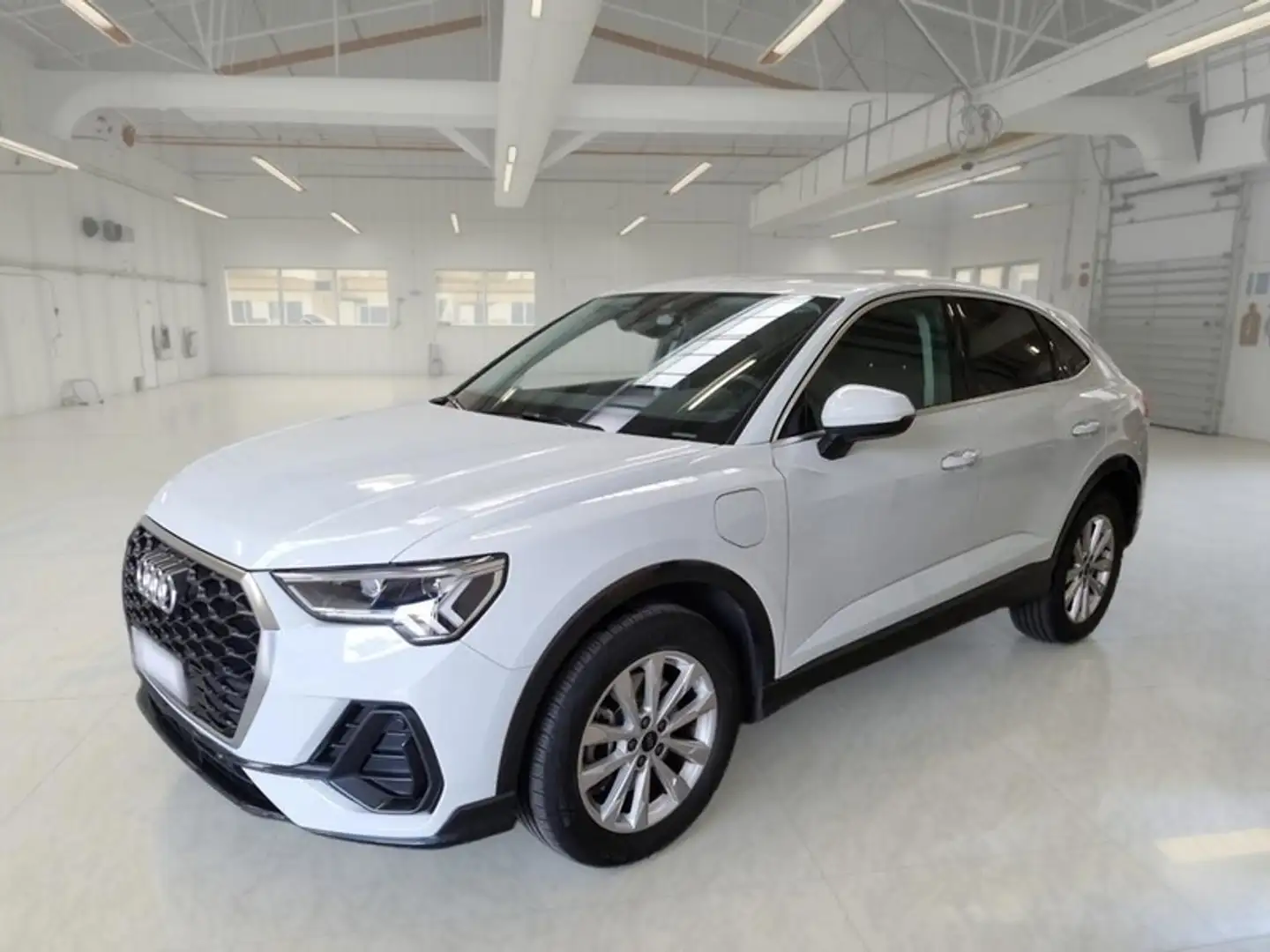 Audi Q3 SPORTBACK 45 TFSI e S tronic Business Plus MHEV - 1