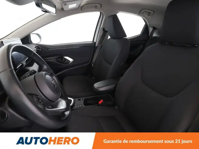 Toyota Yaris view 10