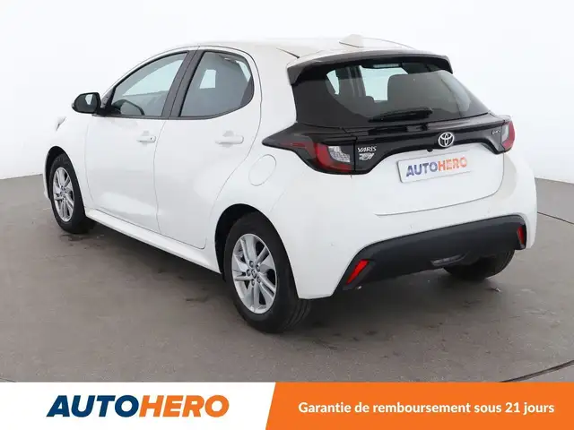 Toyota Yaris view 4
