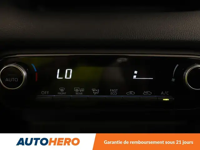 Toyota Yaris view 24