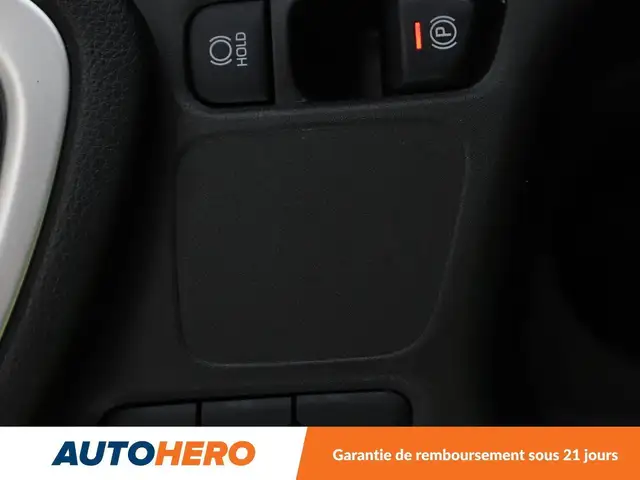 Toyota Yaris view 25