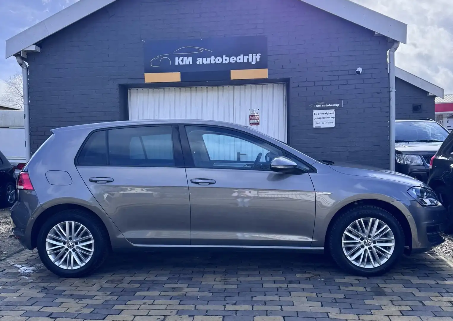 Volkswagen Golf 1.2 TSI CUP Edition*Clima*PDC*Cruise* Braun - 2