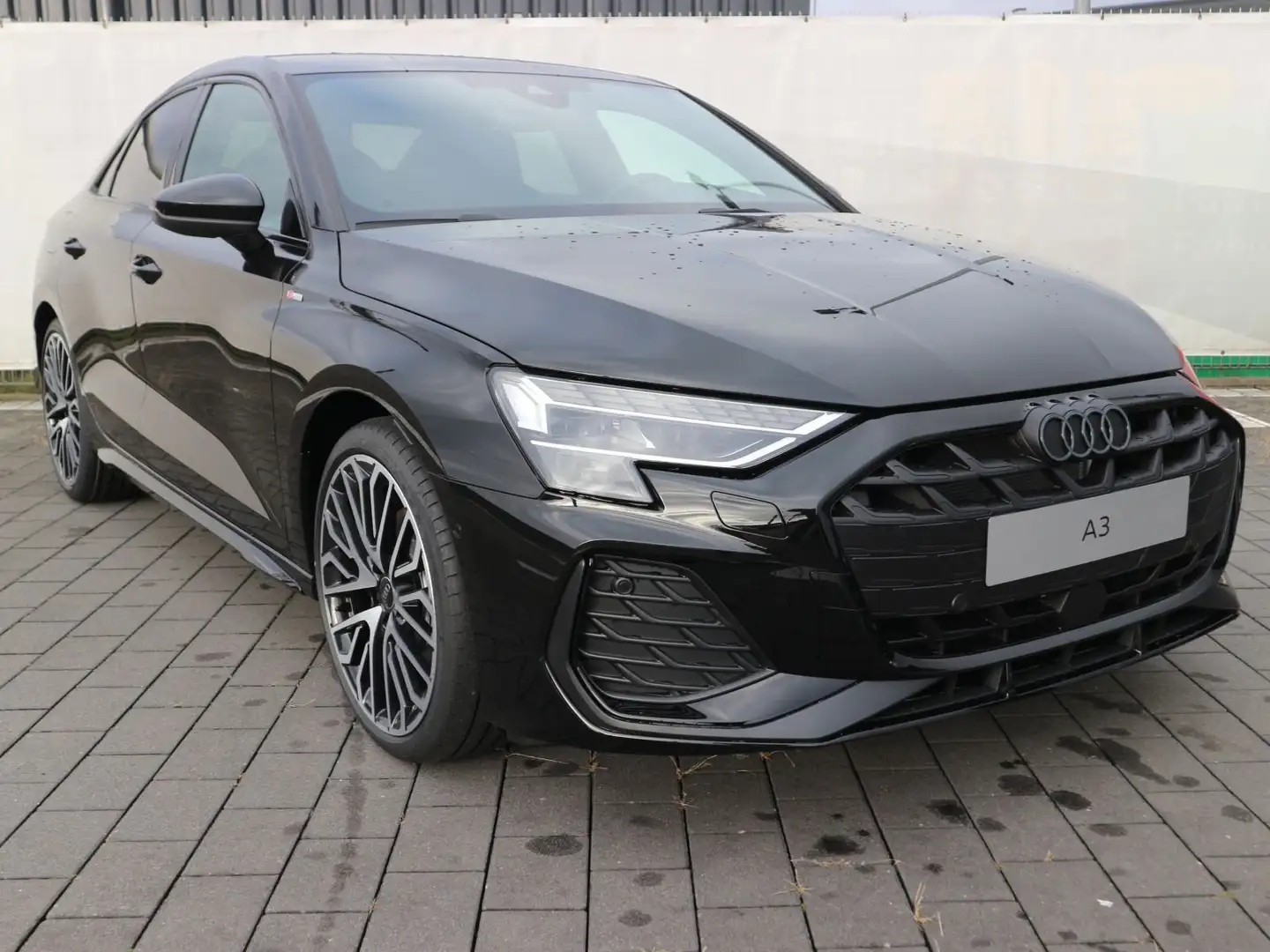 Audi A3 S line 35 TDI S tronic*AHK*NAVI* Schwarz - 2