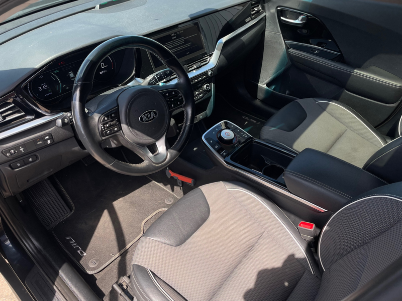 Kia e-Niro DynamicPlusLine 64 kWh SOH 100% WARMTEPOMP PANO OR — photo 8