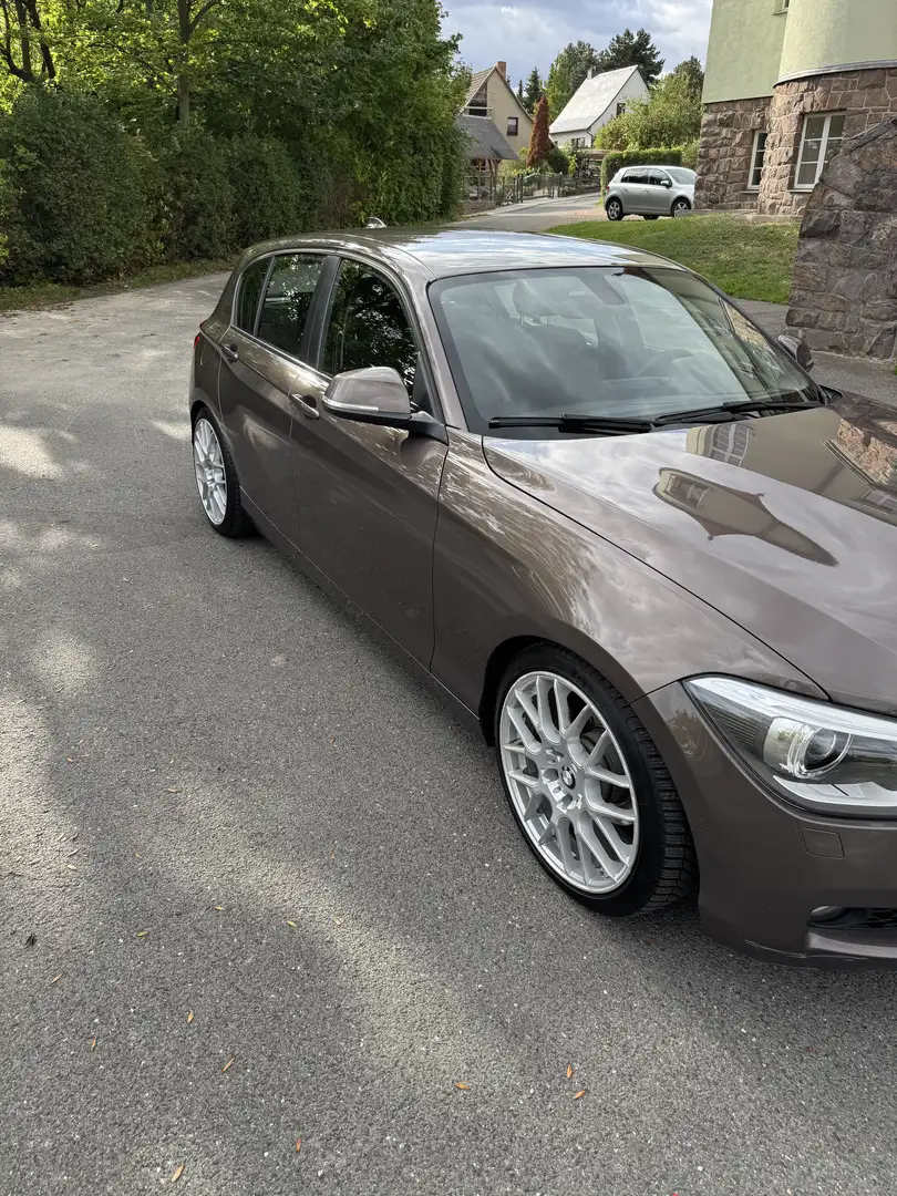 BMW 118 118 d Braun - 2
